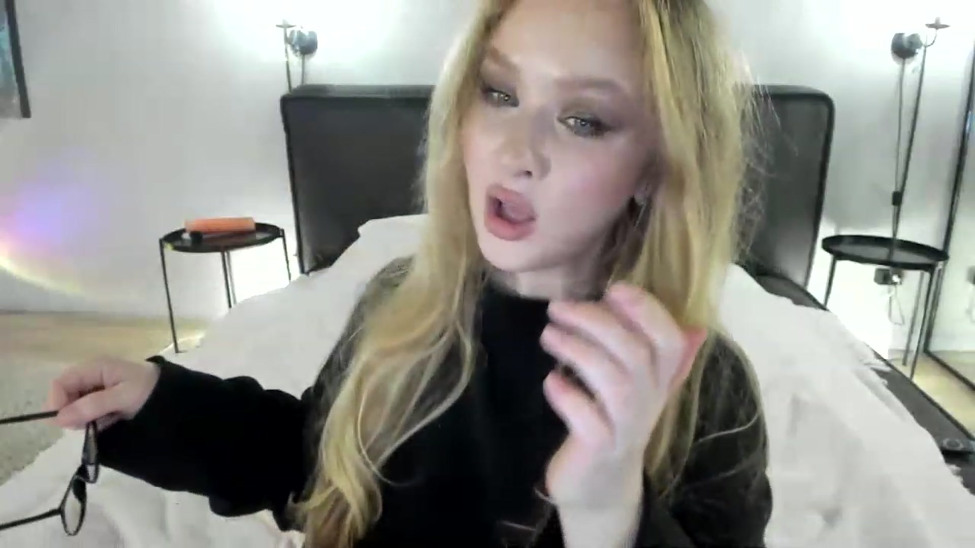 Gallery image thumbnail from F_L_E_U_R's myfreecams stream on, 03/26/2023, 18:56 image 19 of 20