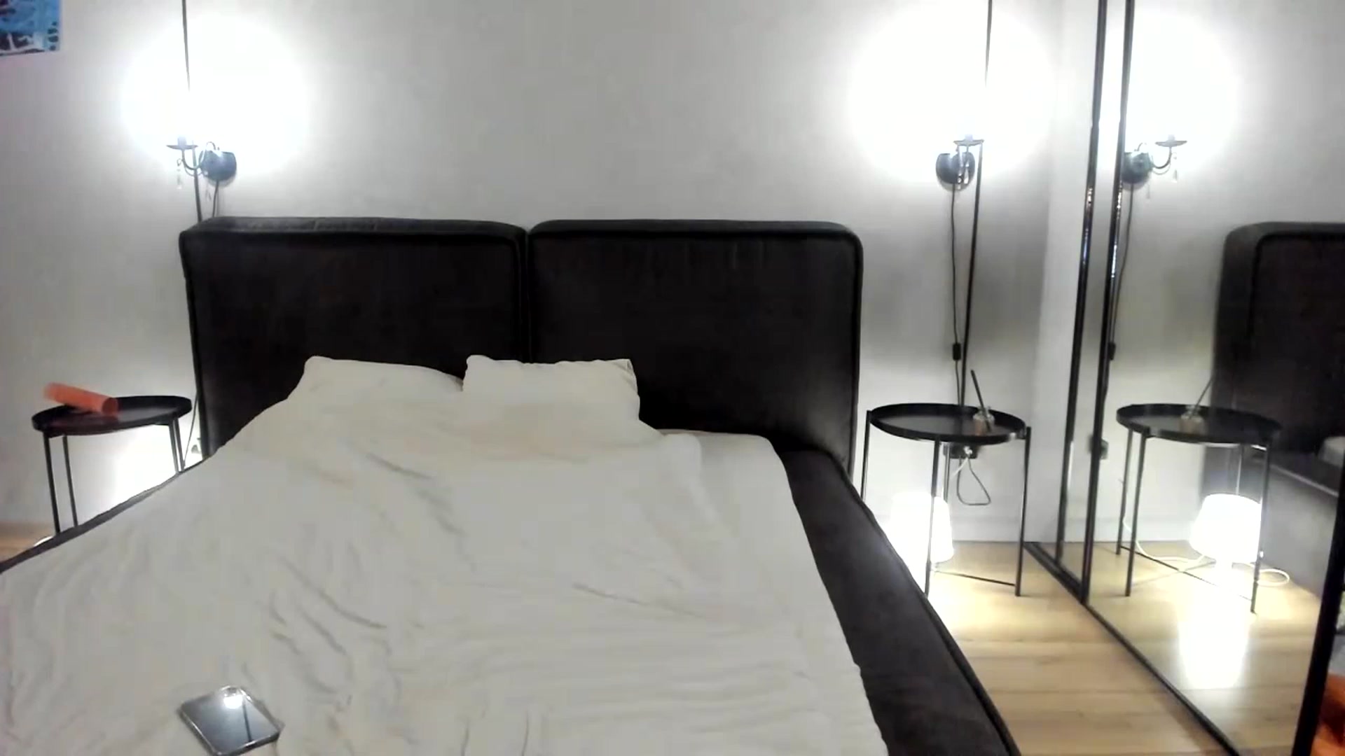 Gallery image thumbnail from F_L_E_U_R's myfreecams stream on, 05/31/2023, 21:03 image 3 of 20
