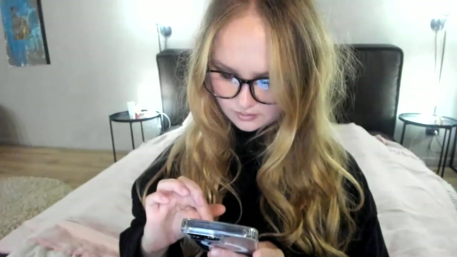 Gallery image thumbnail from F_L_E_U_R's myfreecams stream on, 06/03/2023, 21:10 image 1 of 20