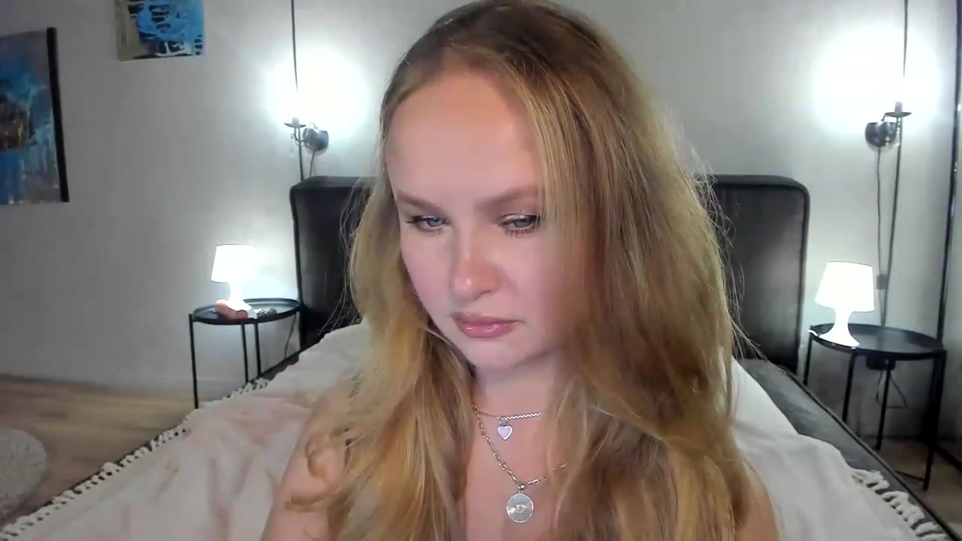 Gallery image thumbnail from F_L_E_U_R's myfreecams stream on, 07/01/2023, 22:40 image 9 of 20