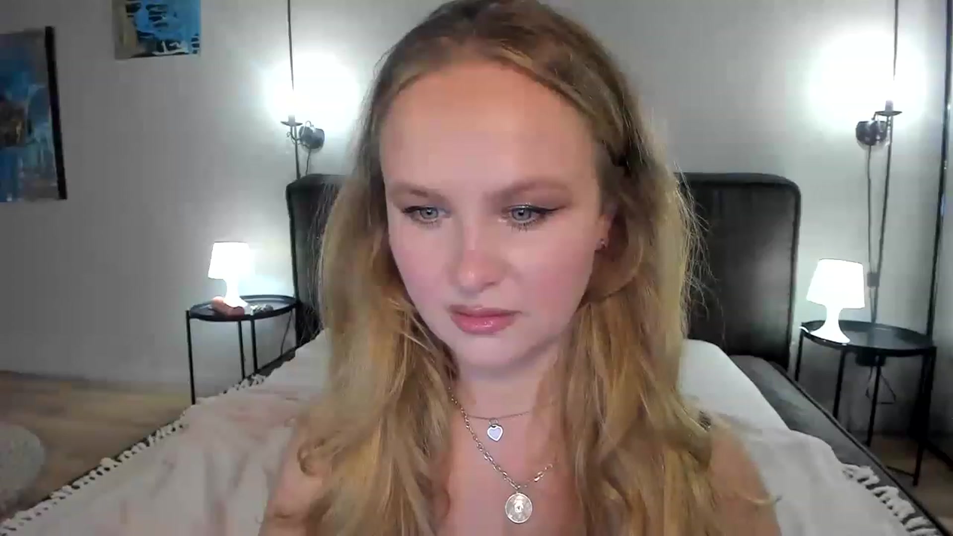 Gallery image thumbnail from F_L_E_U_R's myfreecams stream on, 07/01/2023, 22:40 image 14 of 20
