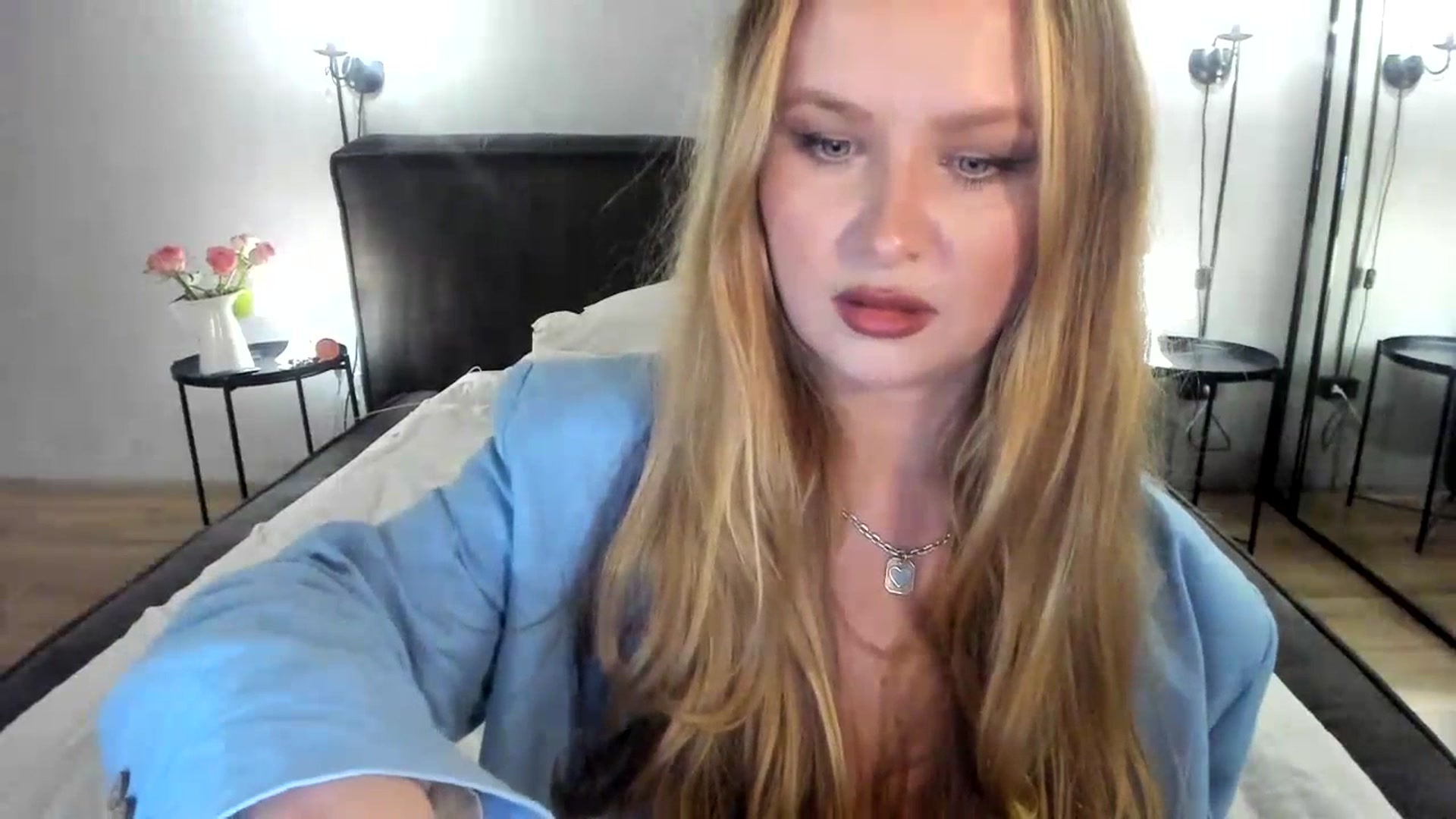 Gallery image thumbnail from F_L_E_U_R's myfreecams stream on, 07/03/2023, 22:47 image 13 of 20