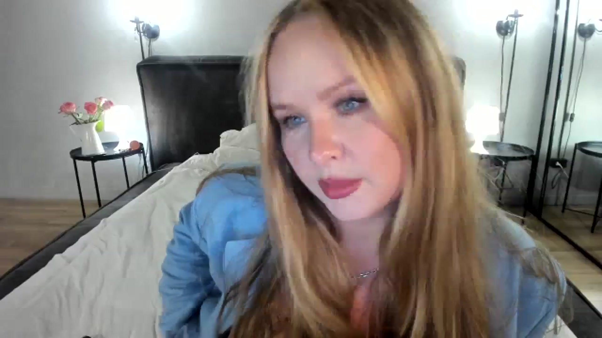 Gallery image thumbnail from F_L_E_U_R's myfreecams stream on, 07/03/2023, 23:20 image 7 of 20
