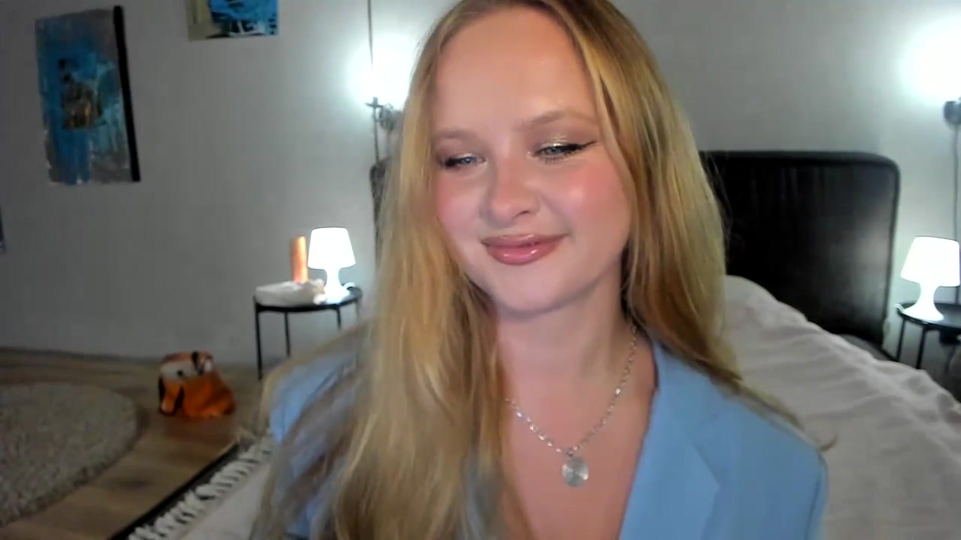 Gallery image thumbnail from F_L_E_U_R's myfreecams stream on, 07/13/2023, 22:59 image 4 of 20