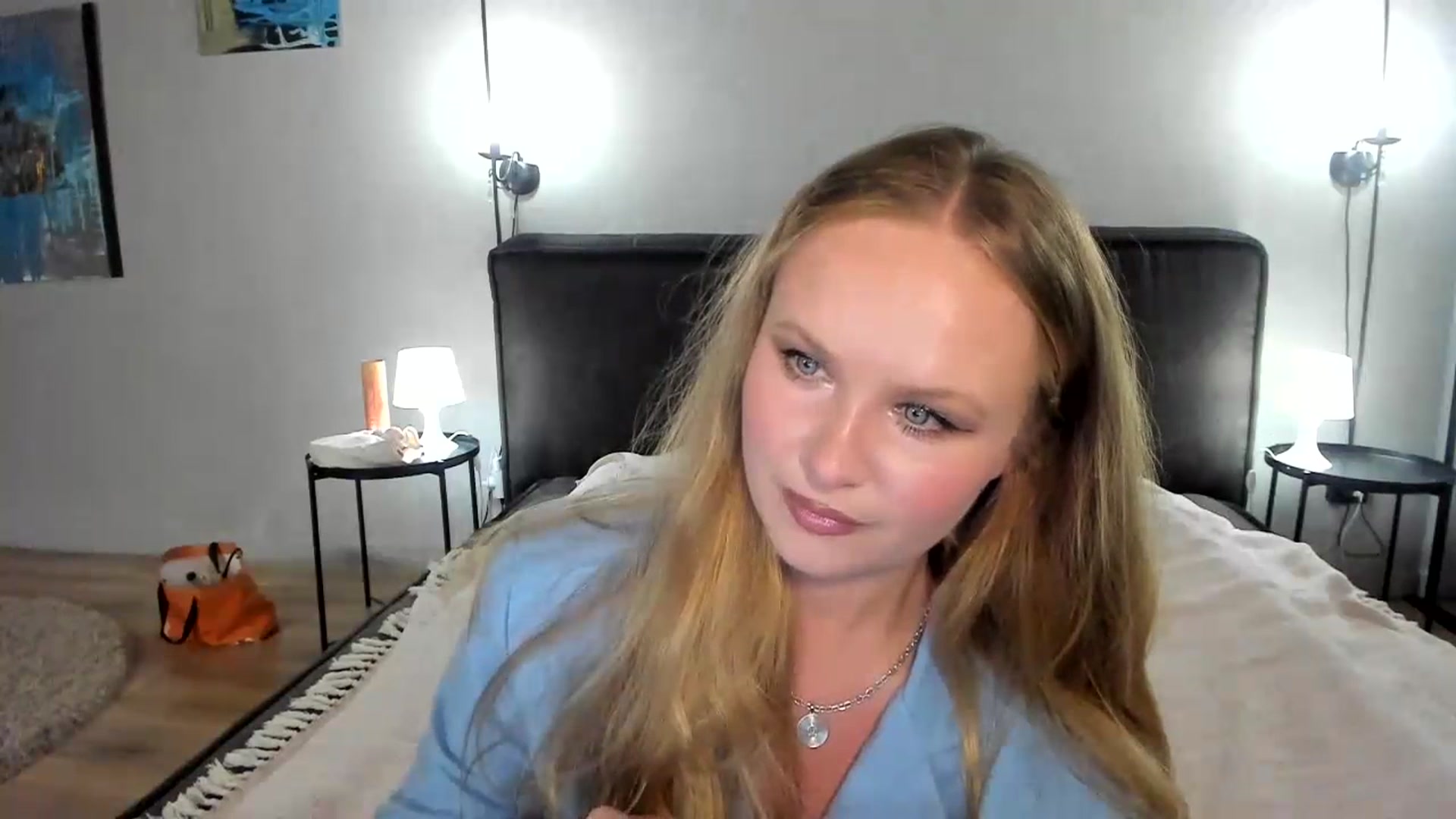 Gallery image thumbnail from F_L_E_U_R's myfreecams stream on, 07/13/2023, 22:59 image 14 of 20