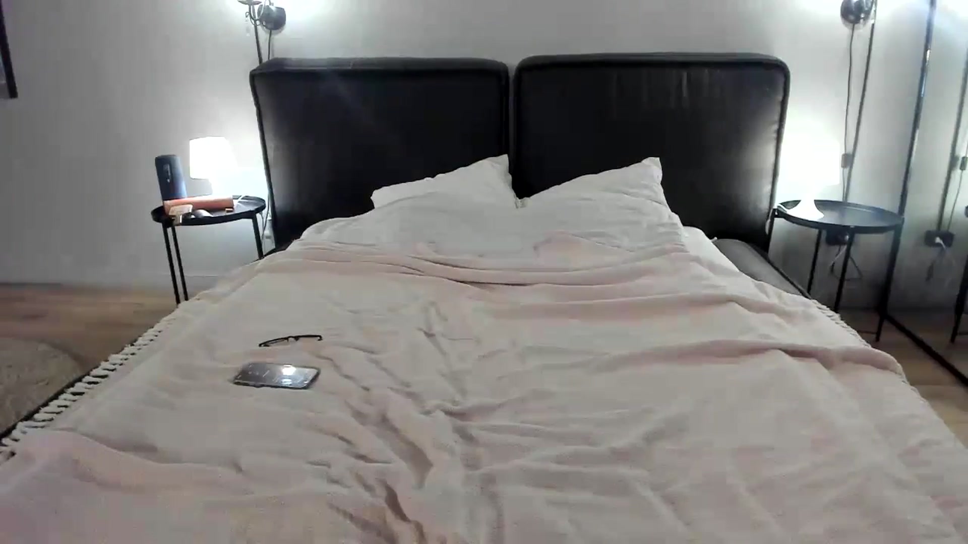 Gallery image thumbnail from F_L_E_U_R's myfreecams stream on, 07/30/2023, 22:42 image 12 of 20