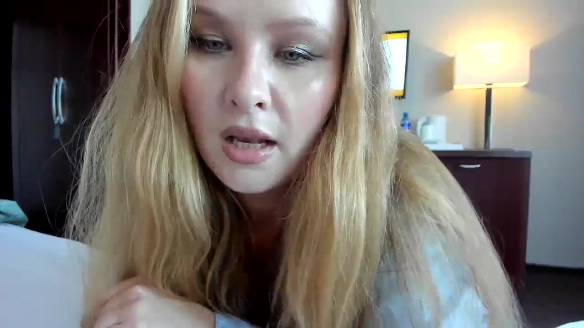 Gallery image thumbnail from F_L_E_U_R's myfreecams stream on, 08/08/2023, 14:28 image 8 of 20