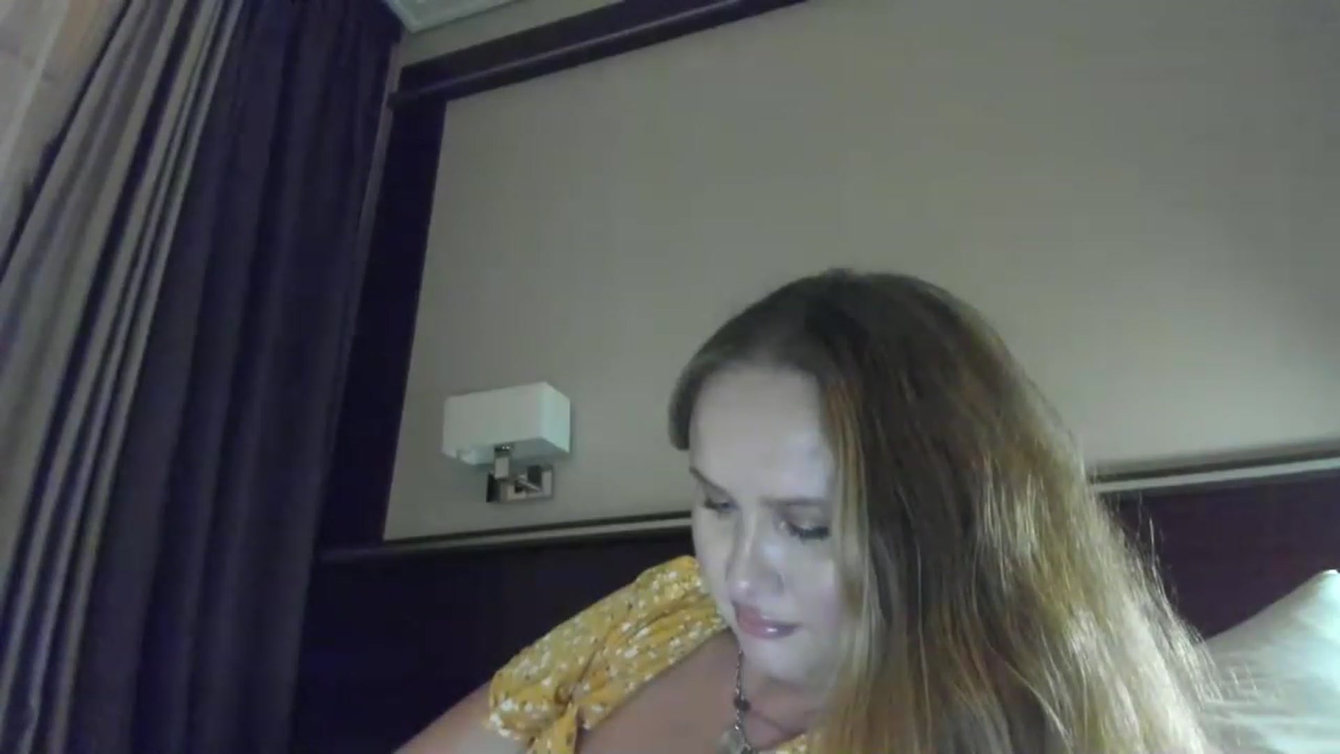 Gallery image thumbnail from F_L_E_U_R's myfreecams stream on, 08/08/2023, 18:14 image 11 of 20