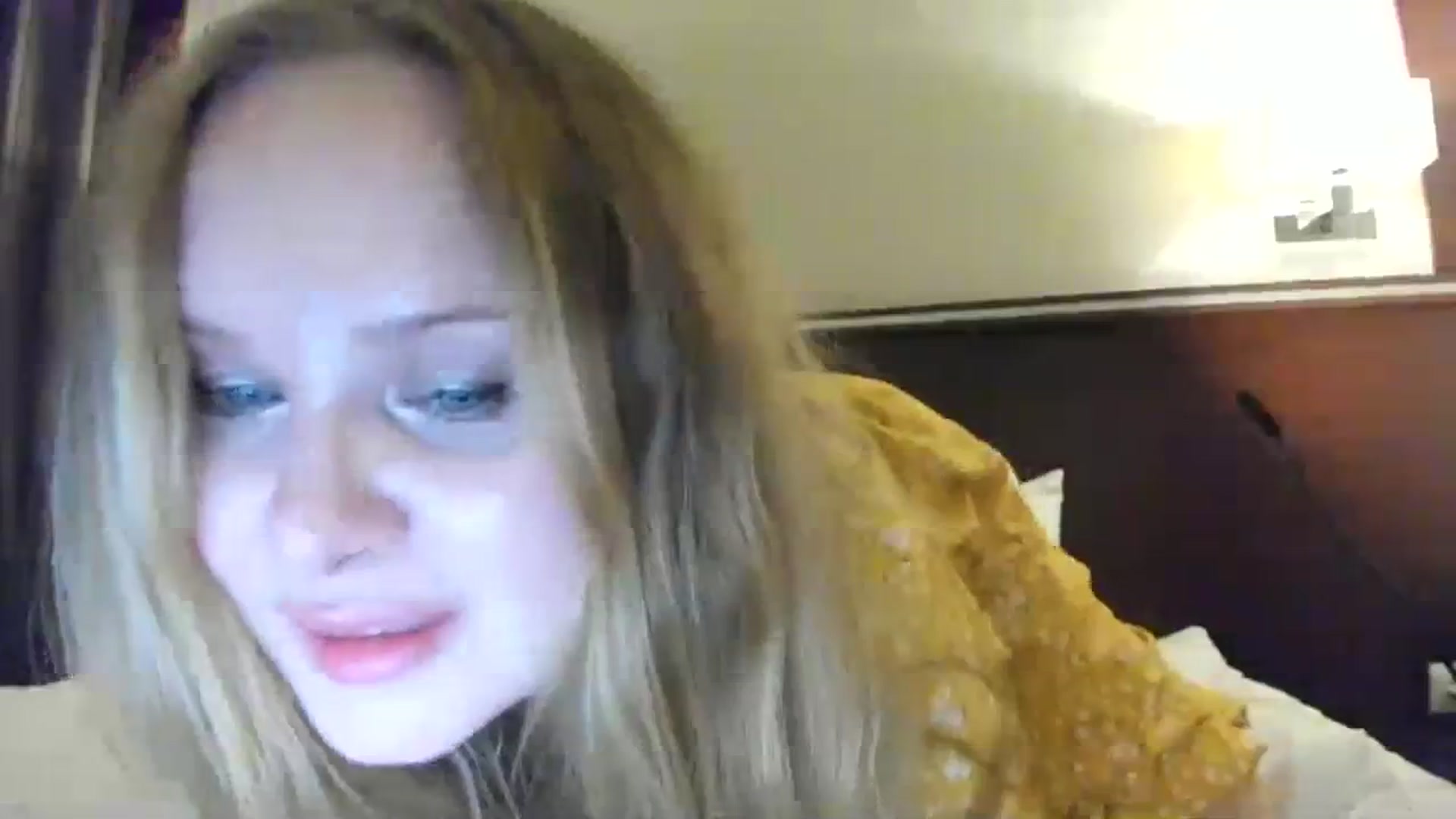 Gallery image thumbnail from F_L_E_U_R's myfreecams stream on, 08/08/2023, 23:28 image 13 of 20