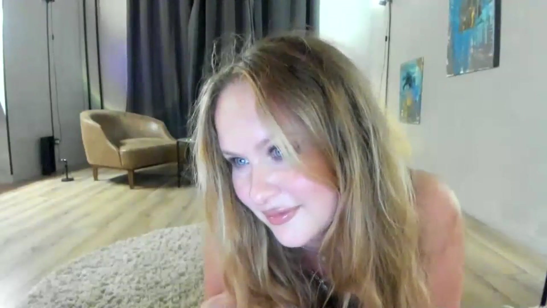 Gallery image thumbnail from F_L_E_U_R's myfreecams stream on, 08/17/2023, 22:45 image 14 of 20