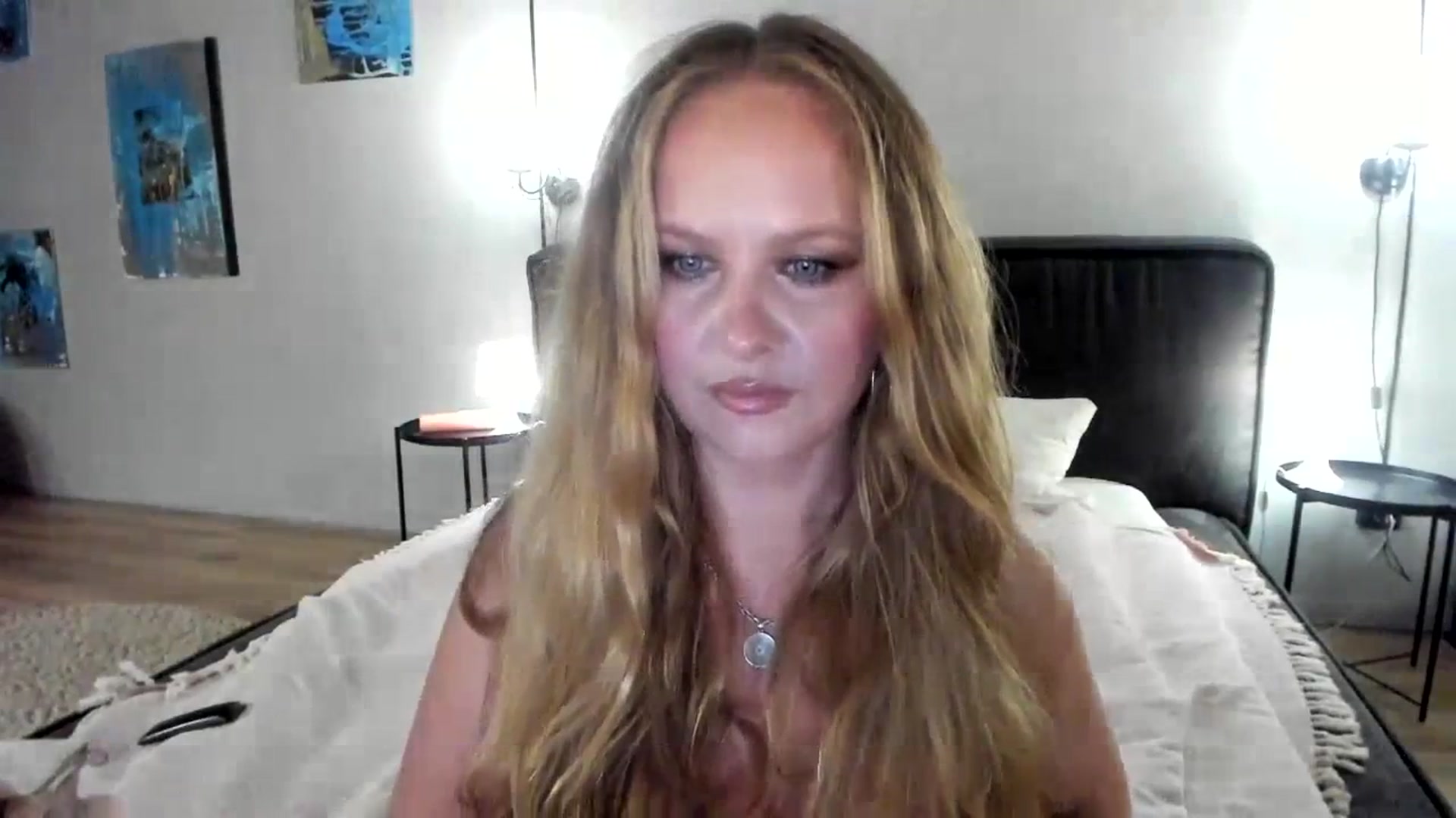 Gallery image thumbnail from F_L_E_U_R's myfreecams stream on, 08/23/2023, 23:48 image 11 of 20