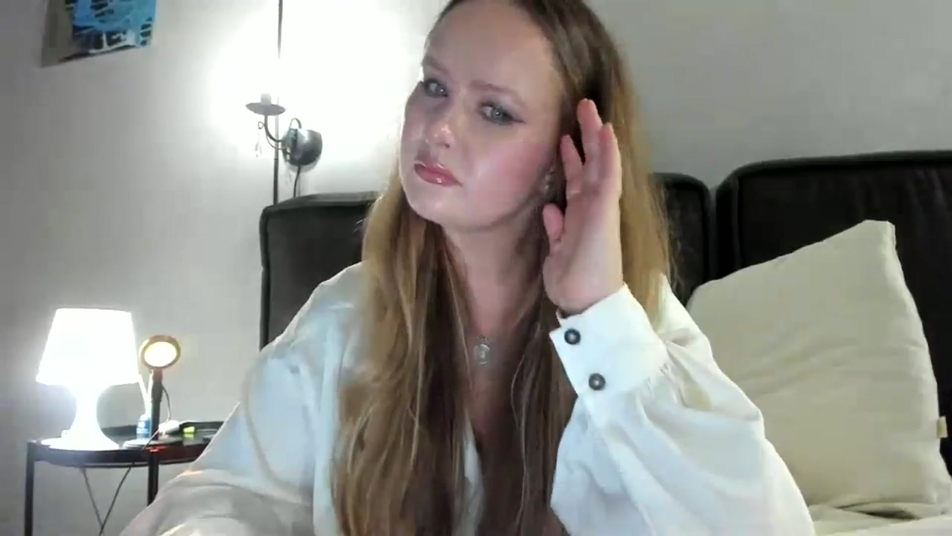 Gallery image thumbnail from F_L_E_U_R's myfreecams stream on, 12/26/2023, 17:36 image 19 of 20