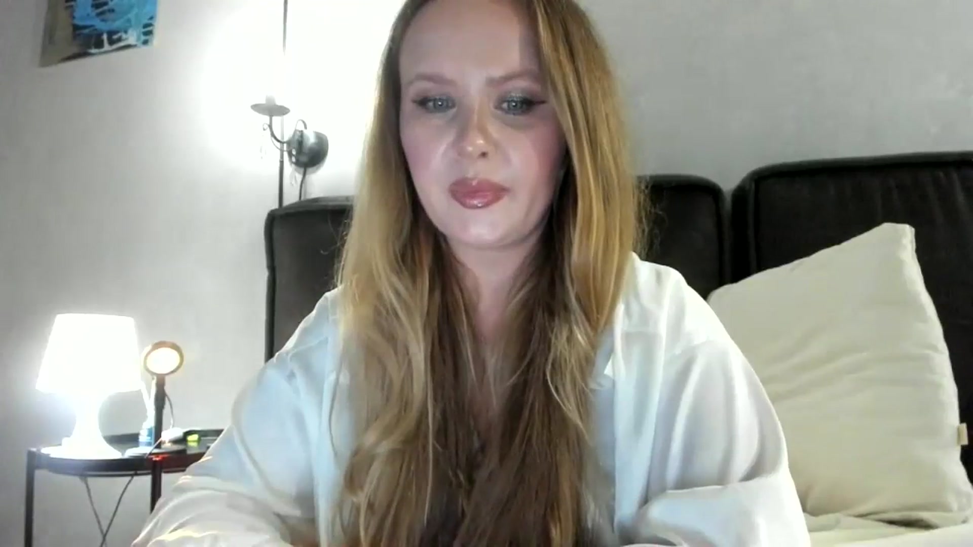Gallery image thumbnail from F_L_E_U_R's myfreecams stream on, 12/26/2023, 17:36 image 18 of 20