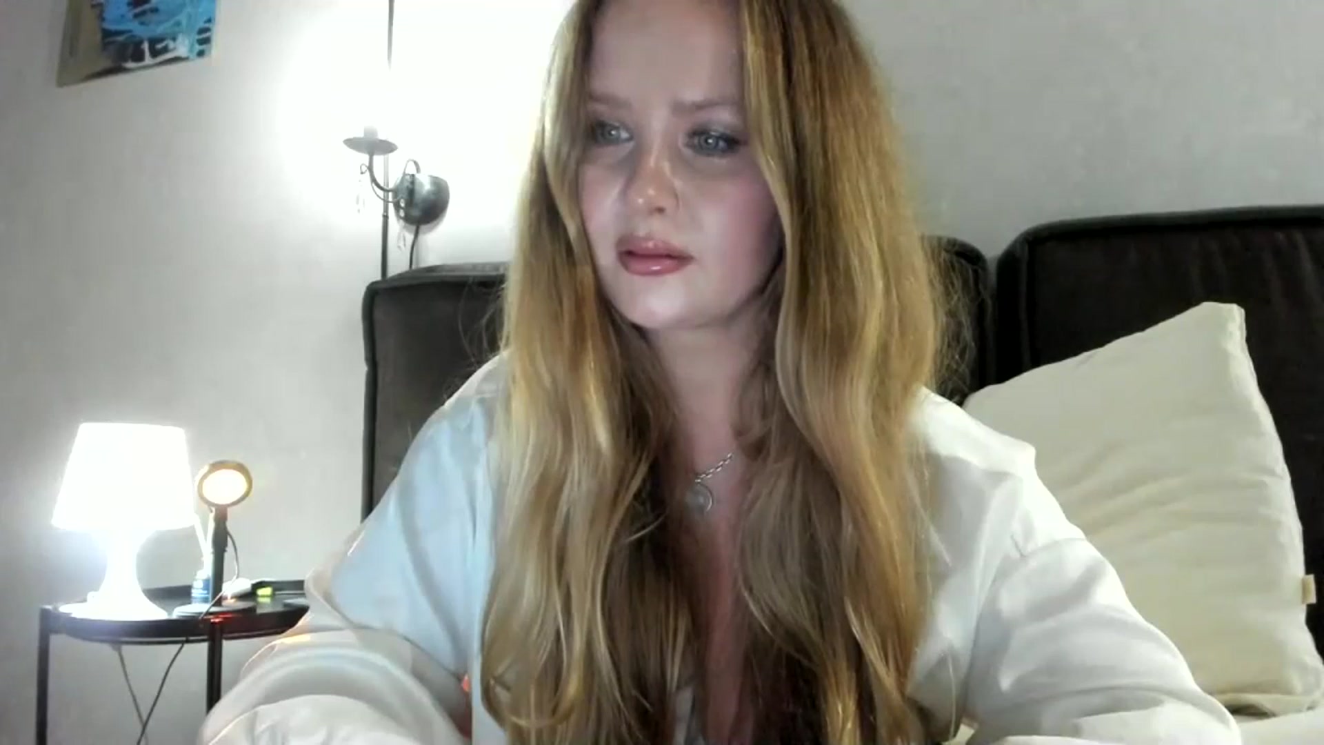 Gallery image thumbnail from F_L_E_U_R's myfreecams stream on, 12/26/2023, 17:36 image 13 of 20