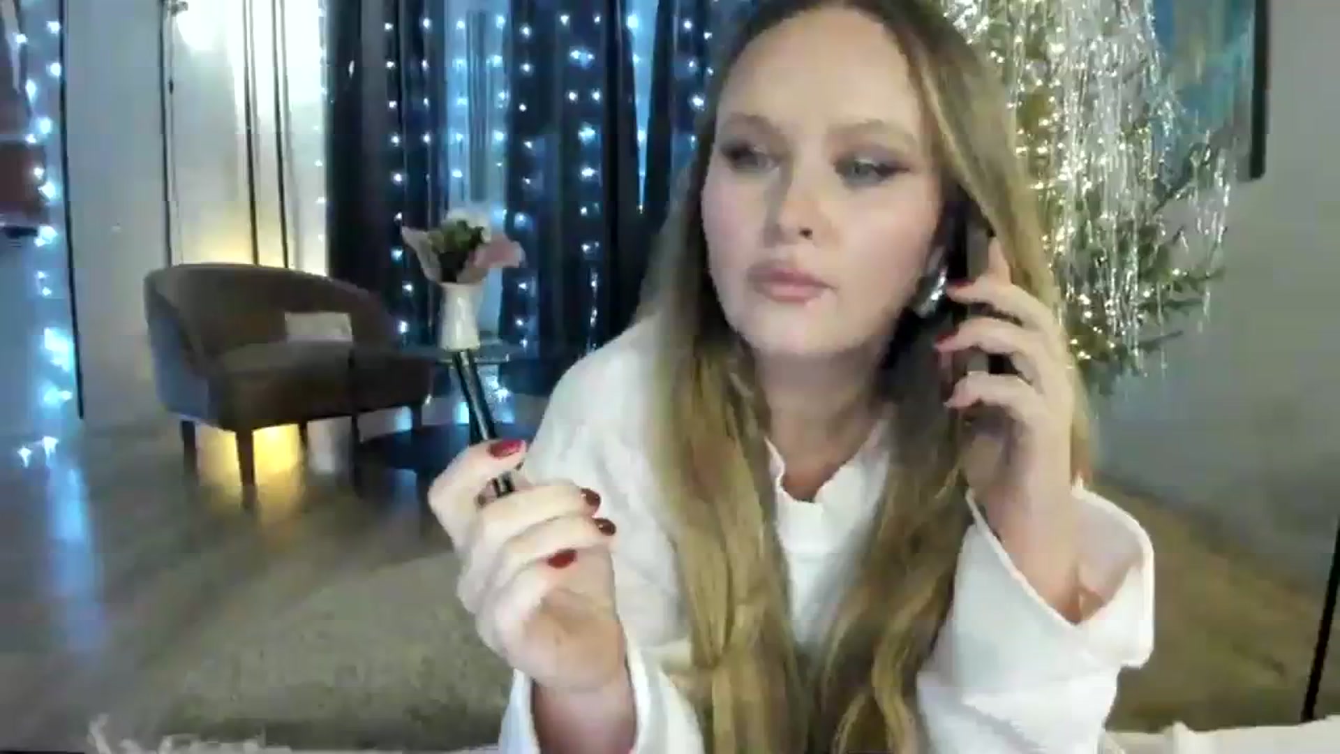 Gallery image thumbnail from F_L_E_U_R's myfreecams stream on, 01/10/2024, 21:20 image 17 of 20