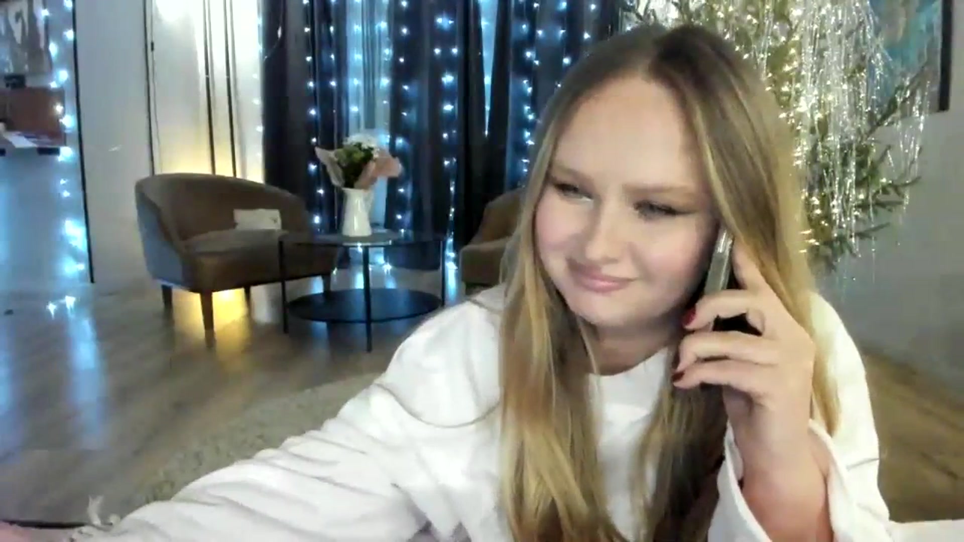 Gallery image thumbnail from F_L_E_U_R's myfreecams stream on, 01/10/2024, 21:20 image 9 of 20