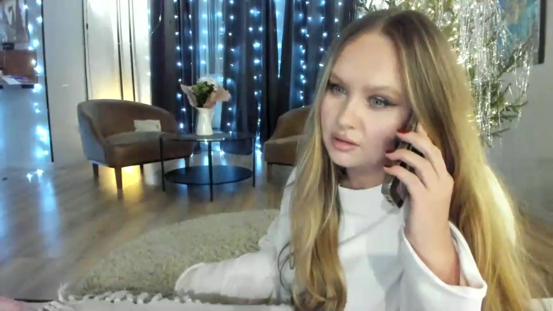 Gallery image thumbnail from F_L_E_U_R's myfreecams stream on, 01/10/2024, 21:20 image 4 of 20