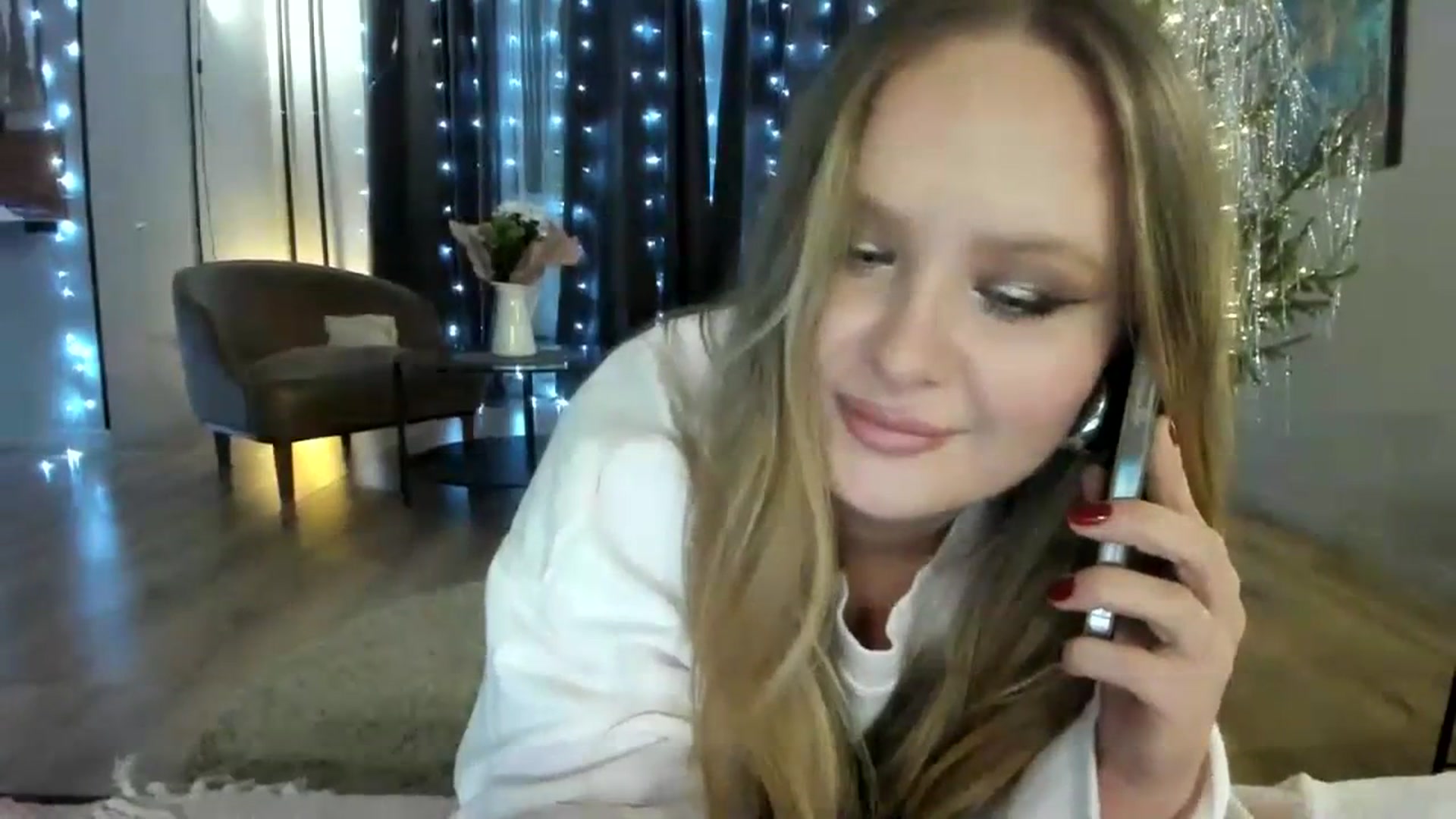 Gallery image thumbnail from F_L_E_U_R's myfreecams stream on, 01/10/2024, 21:20 image 16 of 20