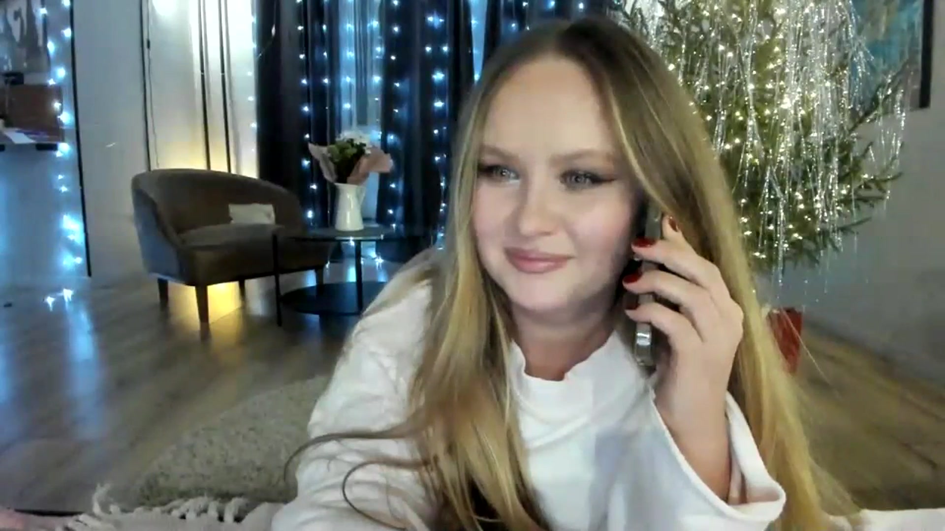 Gallery image thumbnail from F_L_E_U_R's myfreecams stream on, 01/10/2024, 21:20 image 3 of 20