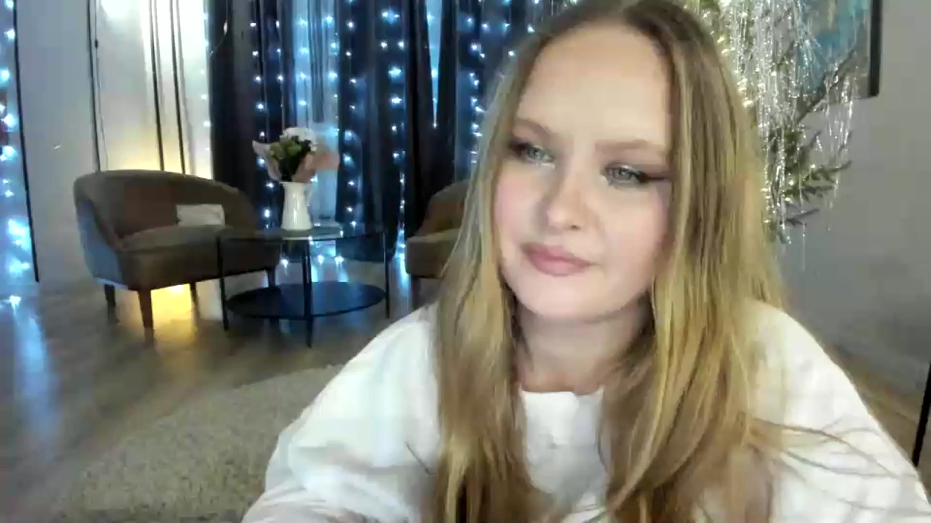 Gallery image thumbnail from F_L_E_U_R's myfreecams stream on, 01/10/2024, 22:54 image 9 of 20