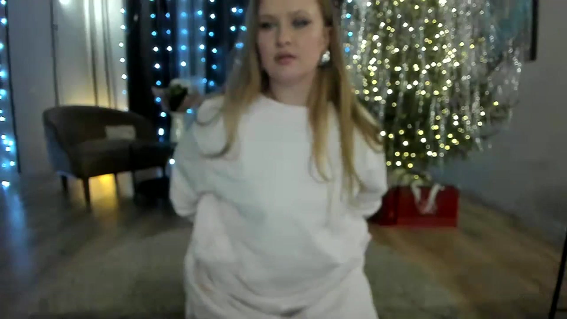 Gallery image thumbnail from F_L_E_U_R's myfreecams stream on, 01/10/2024, 22:54 image 14 of 20