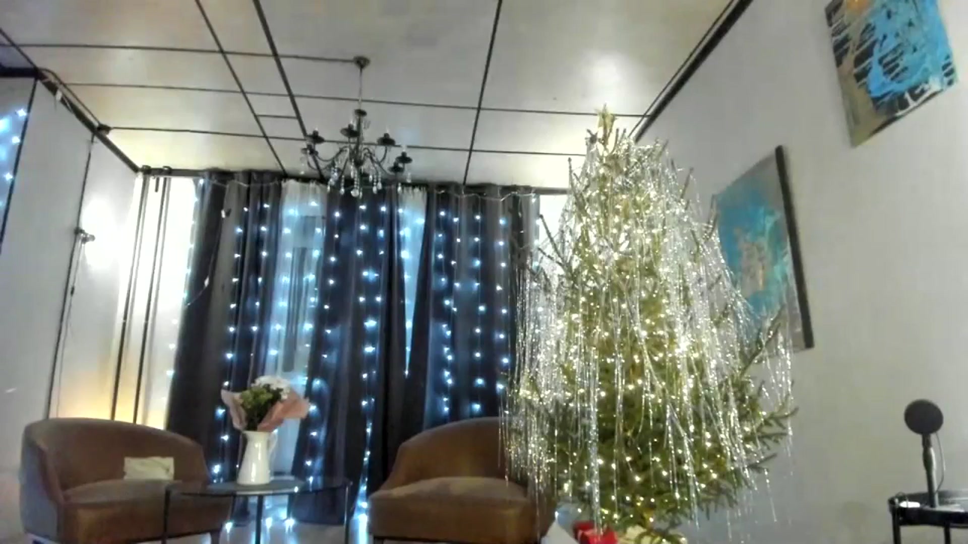 Gallery image thumbnail from F_L_E_U_R's myfreecams stream on, 01/10/2024, 22:54 image 18 of 20