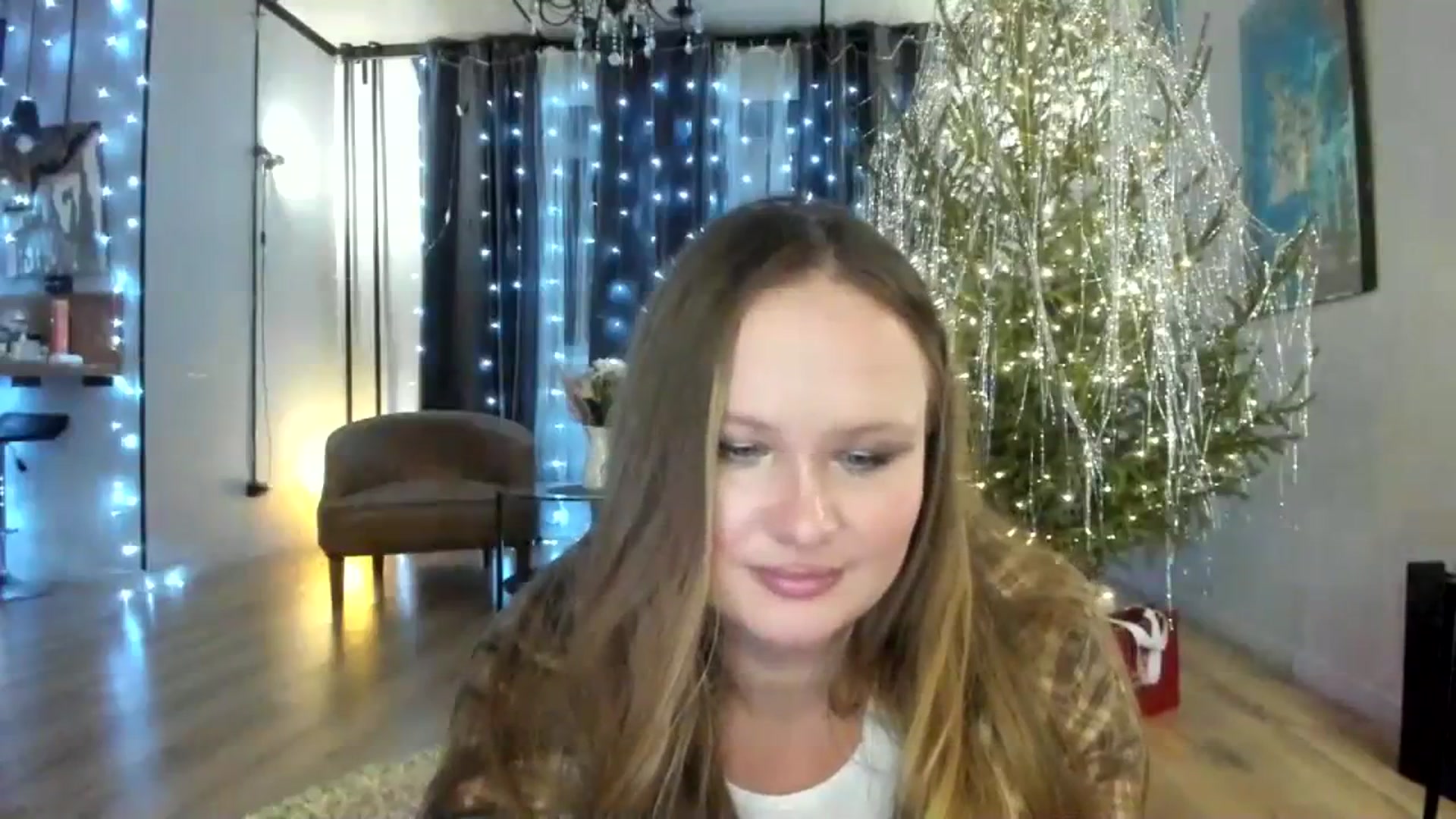 Gallery image thumbnail from F_L_E_U_R's myfreecams stream on, 01/12/2024, 22:35 image 5 of 20