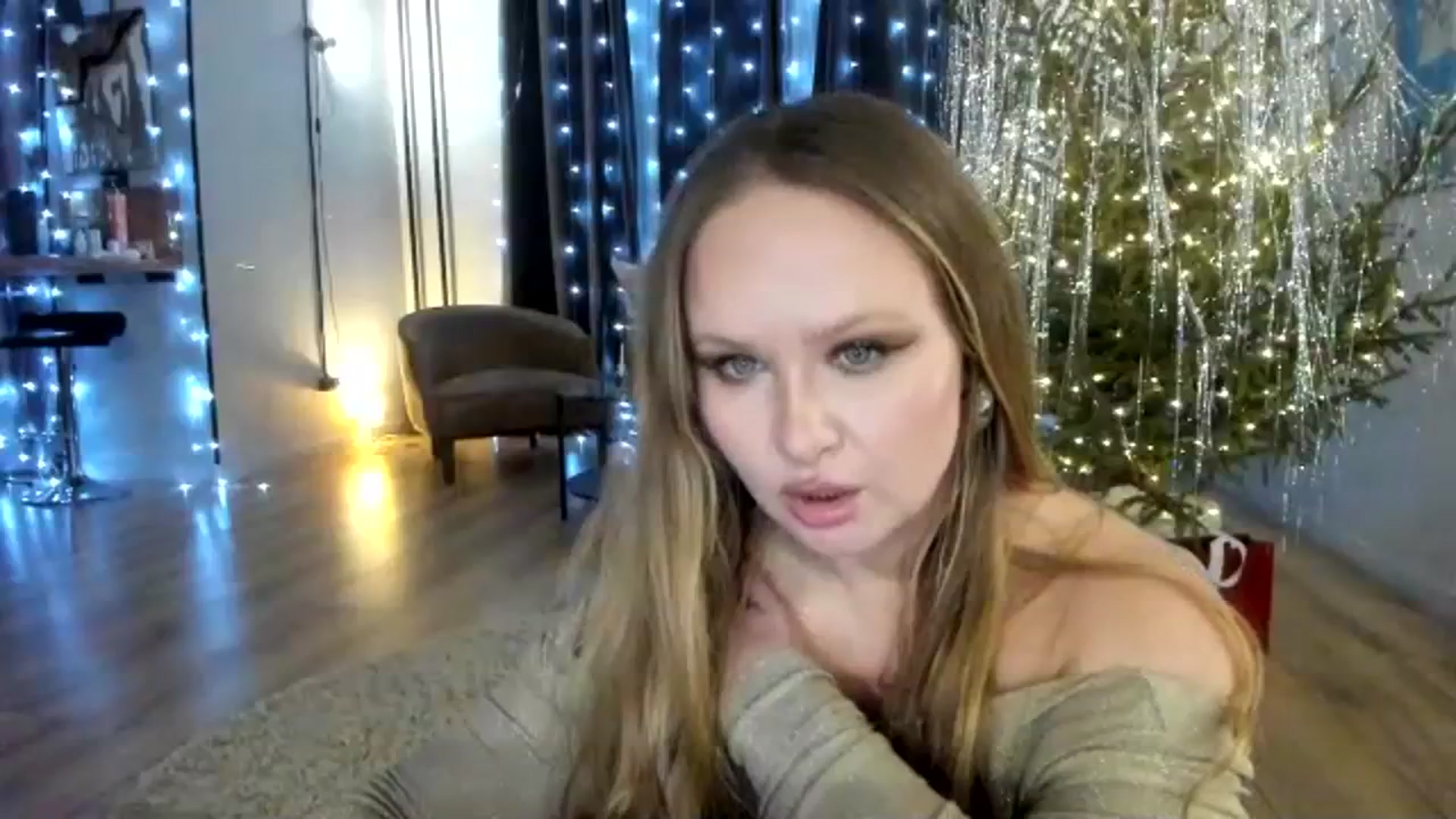 Gallery image thumbnail from F_L_E_U_R's myfreecams stream on, 01/15/2024, 22:54 image 1 of 20