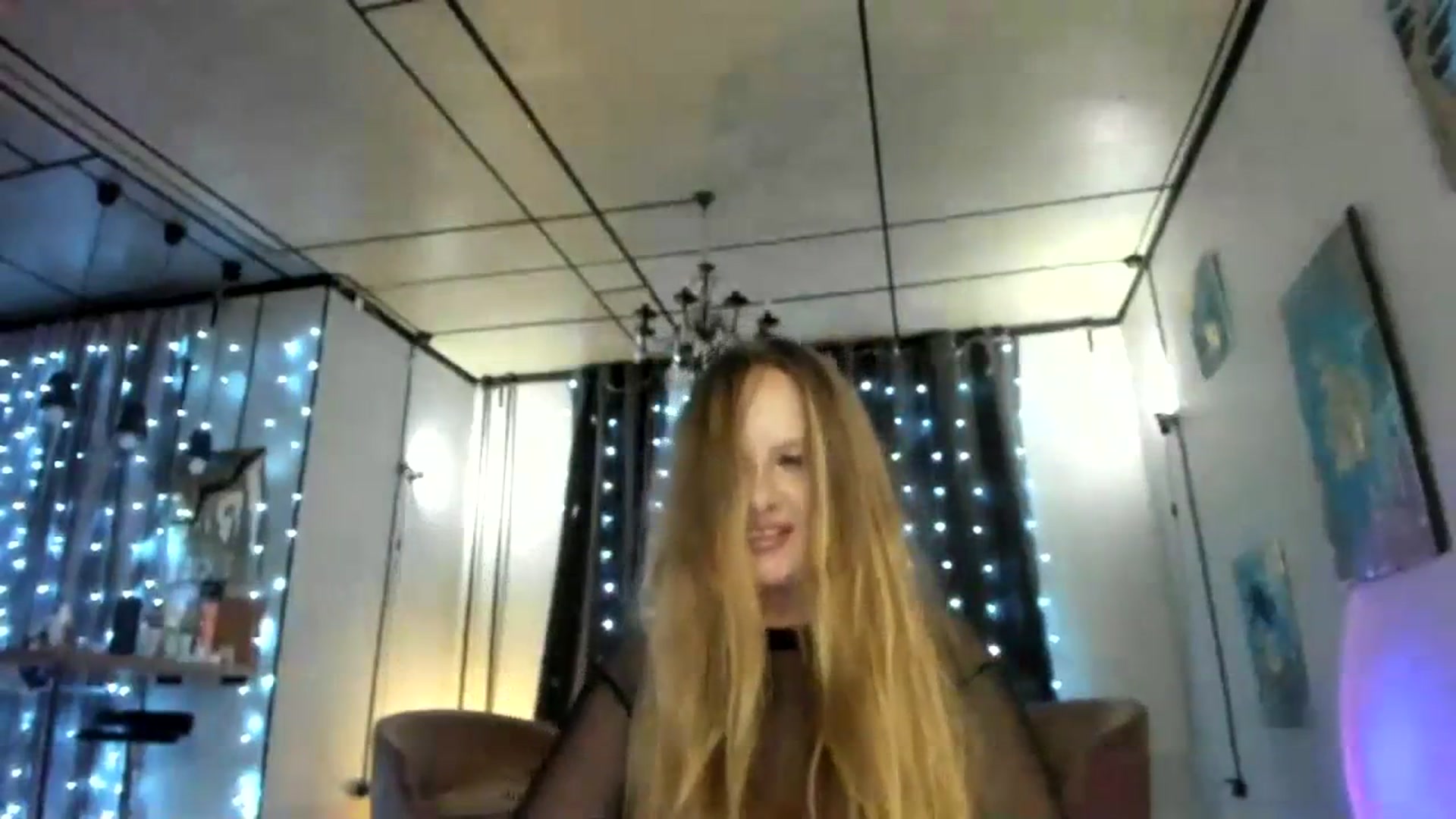 Gallery image thumbnail from F_L_E_U_R's myfreecams stream on, 01/16/2024, 17:51 image 9 of 20