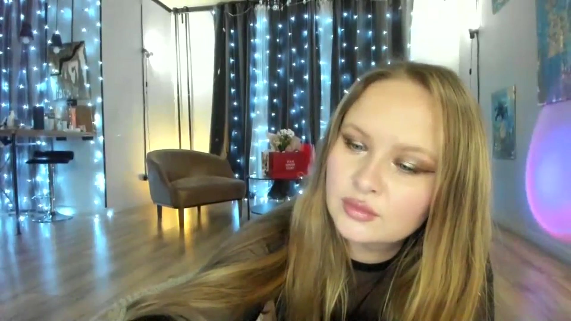 Gallery image thumbnail from F_L_E_U_R's myfreecams stream on, 01/16/2024, 17:51 image 2 of 20