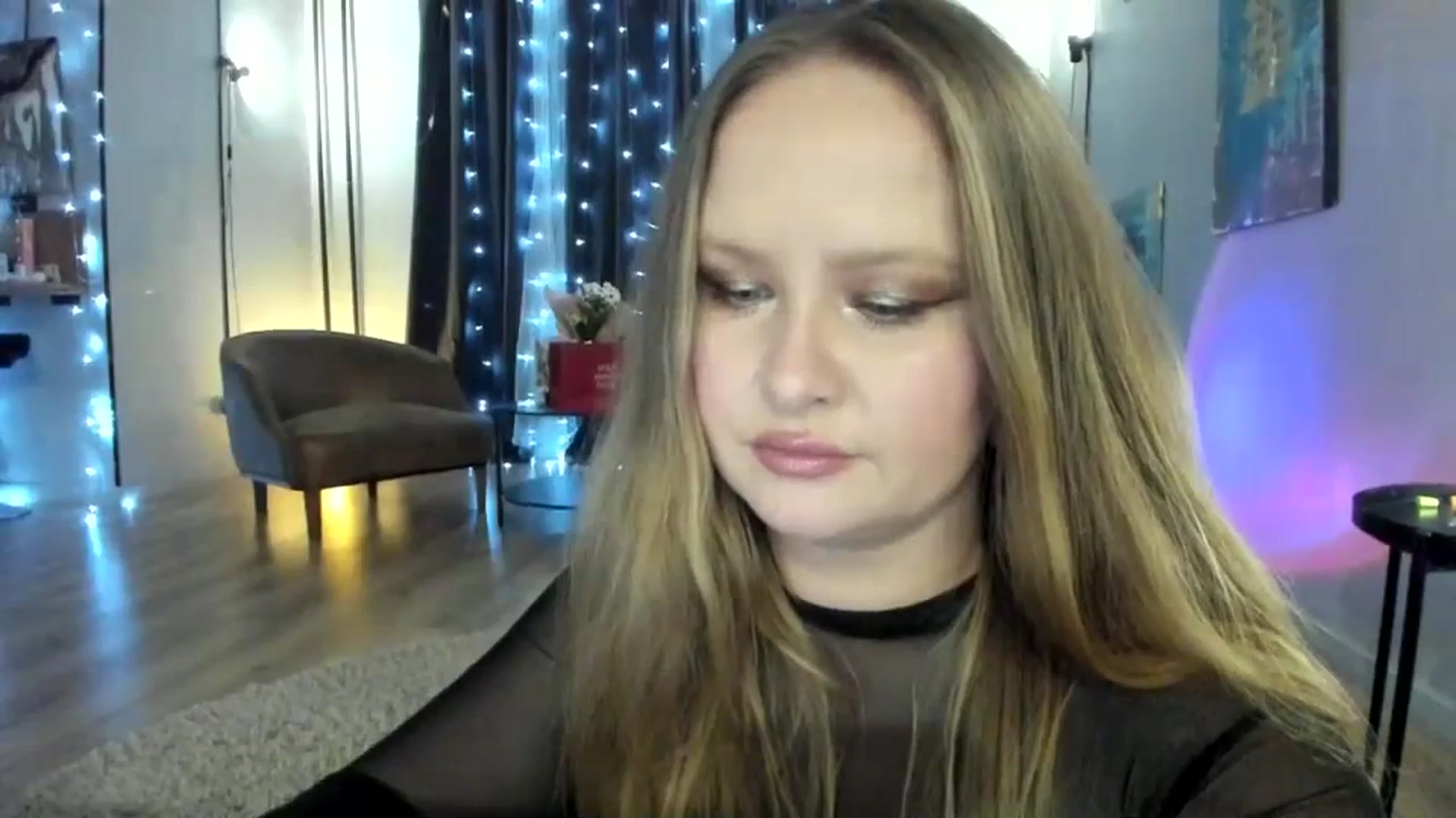 Gallery image thumbnail from F_L_E_U_R's myfreecams stream on, 01/16/2024, 18:51 image 18 of 20