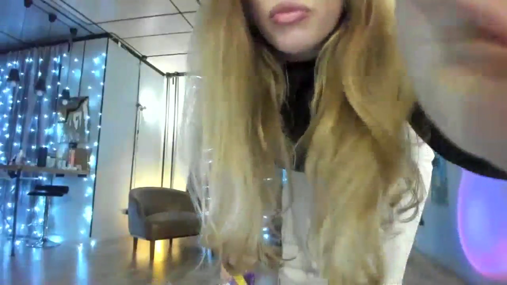 Gallery image thumbnail from F_L_E_U_R's myfreecams stream on, 01/16/2024, 18:51 image 2 of 20