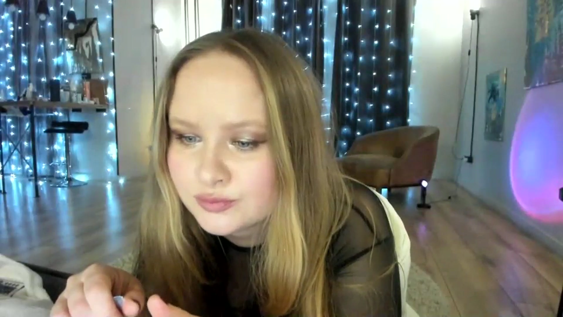 Gallery image thumbnail from F_L_E_U_R's myfreecams stream on, 01/16/2024, 18:51 image 7 of 20