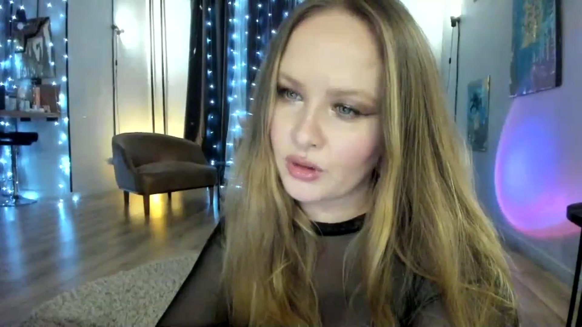 Gallery image thumbnail from F_L_E_U_R's myfreecams stream on, 01/16/2024, 18:51 image 16 of 20