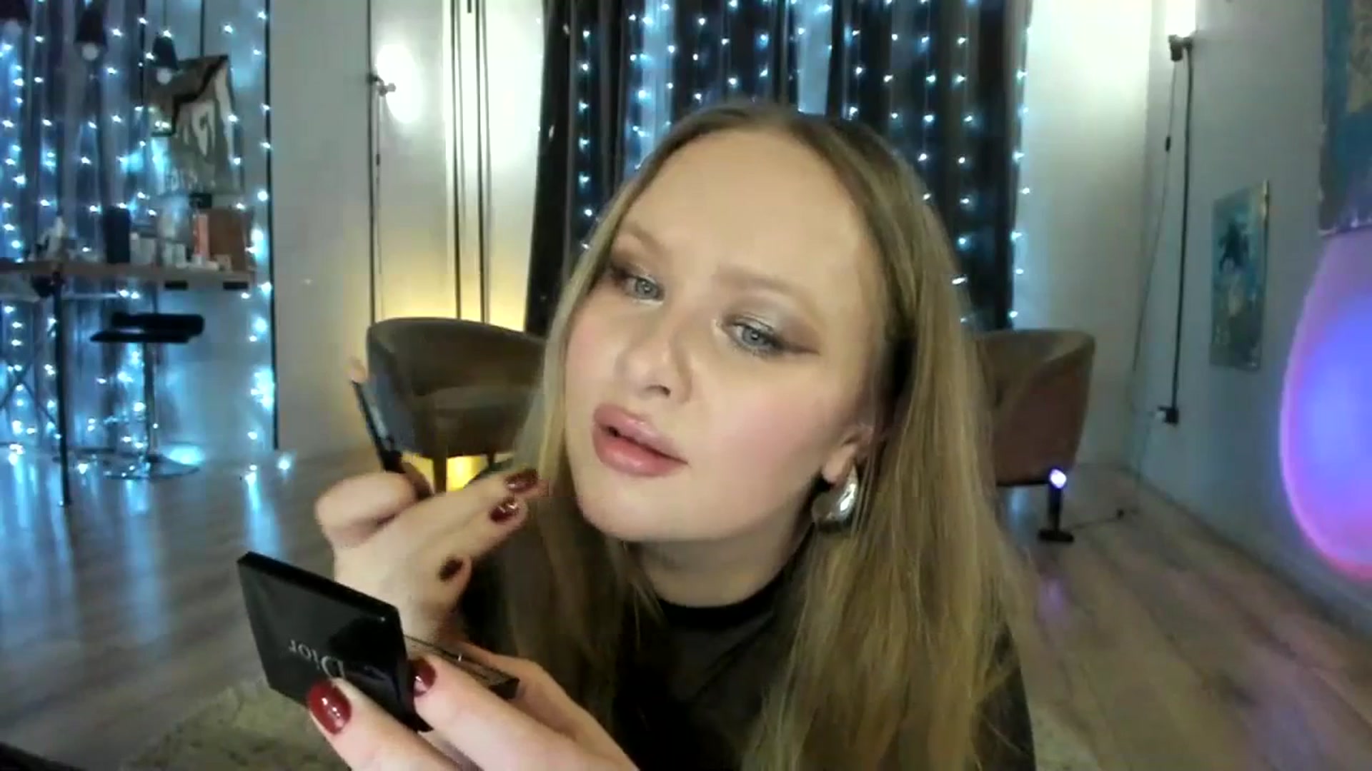 Gallery image thumbnail from F_L_E_U_R's myfreecams stream on, 01/16/2024, 18:51 image 13 of 20
