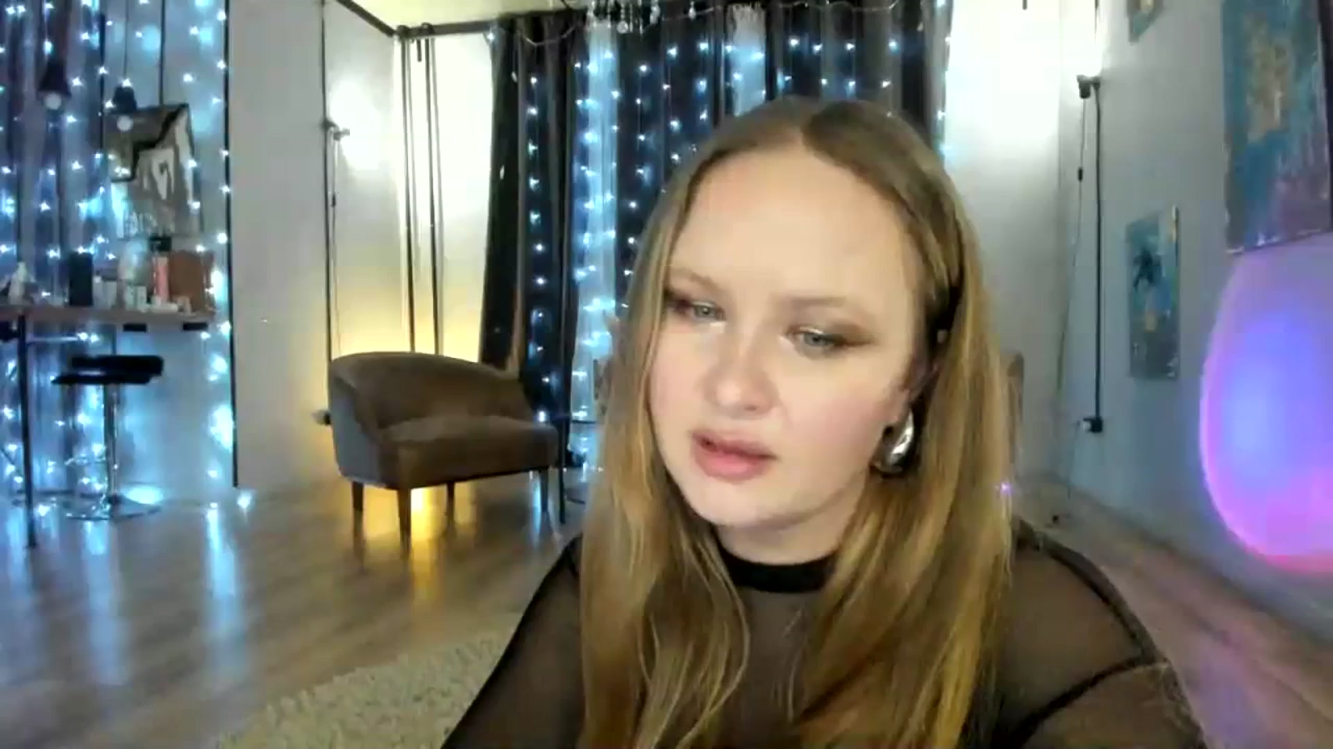 Gallery image thumbnail from F_L_E_U_R's myfreecams stream on, 01/16/2024, 22:01 image 16 of 20