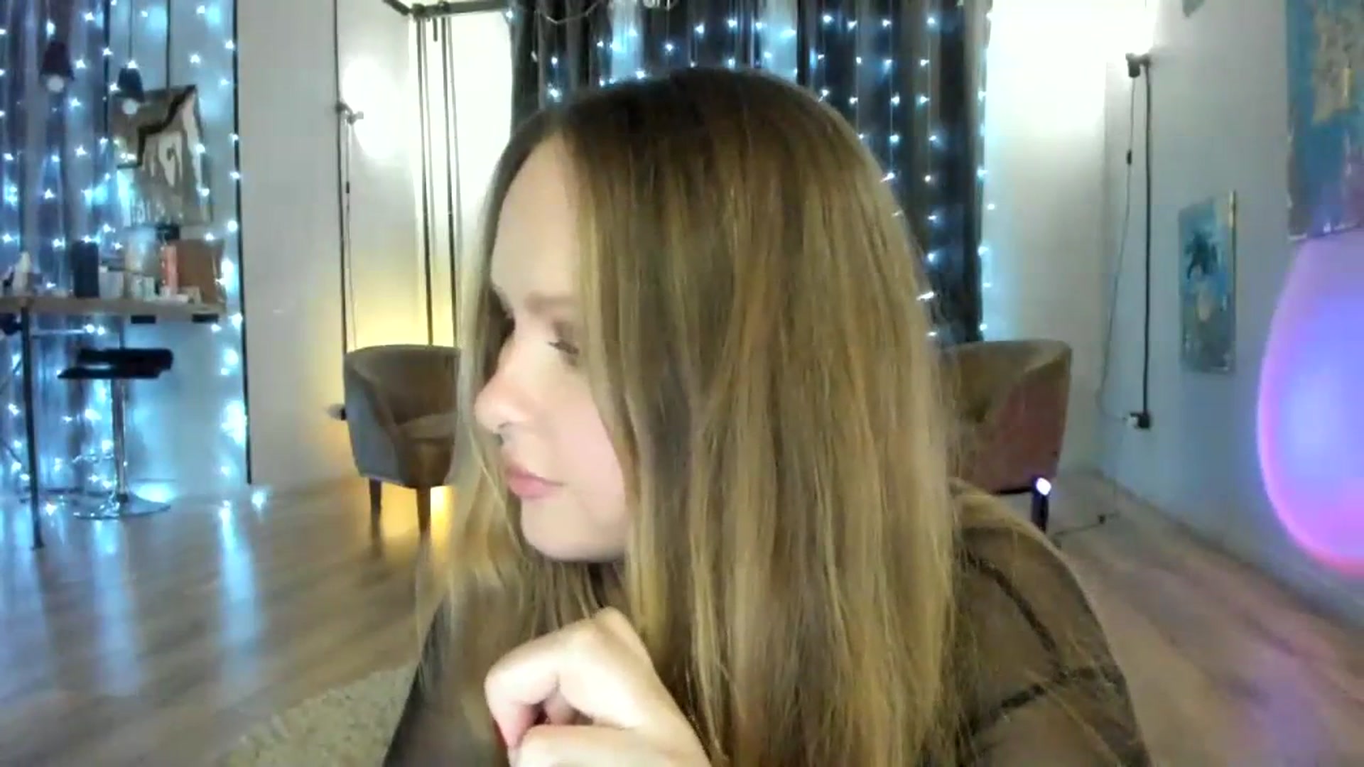 Gallery image thumbnail from F_L_E_U_R's myfreecams stream on, 01/16/2024, 22:01 image 12 of 20