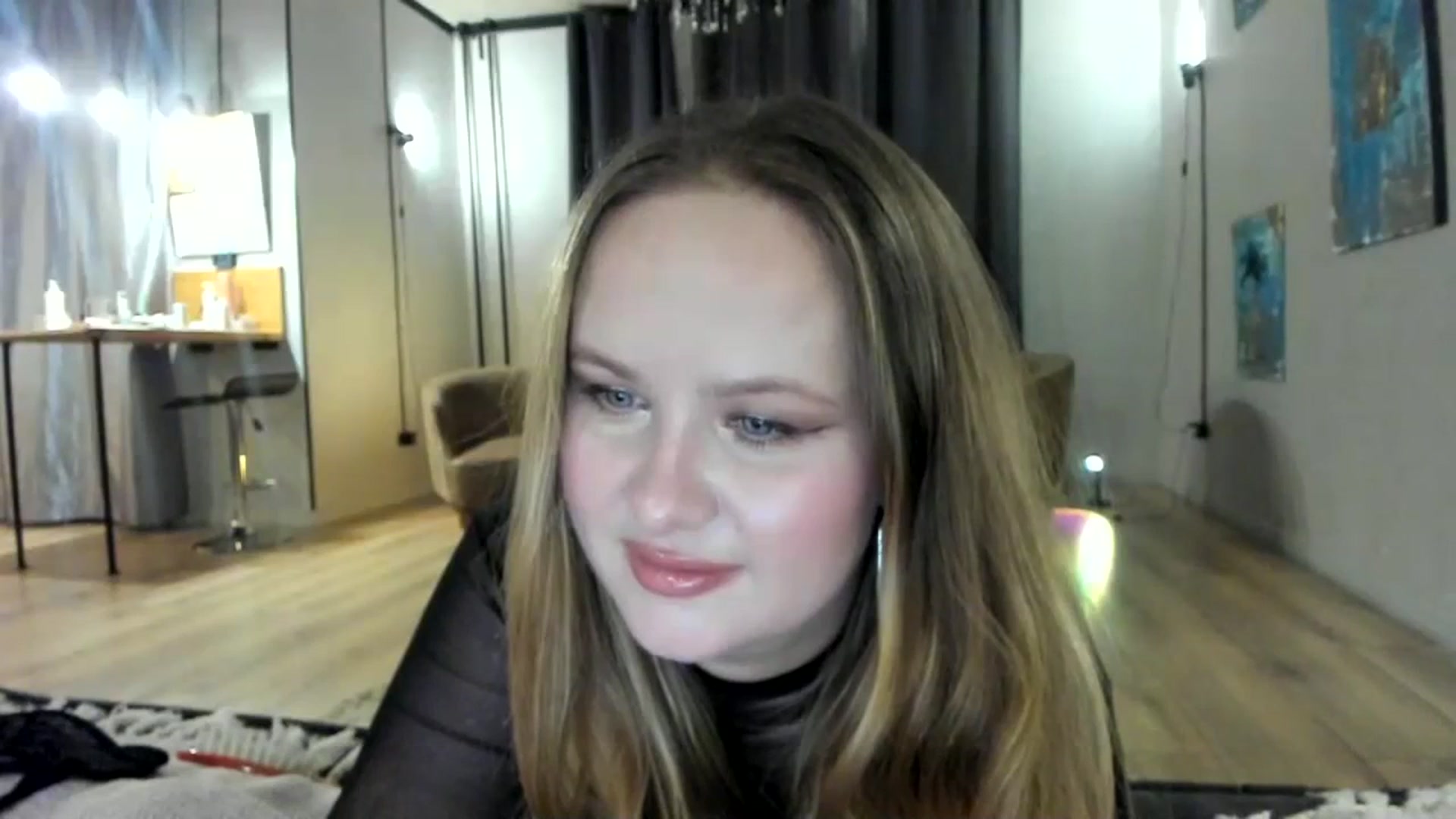 Gallery image thumbnail from F_L_E_U_R's myfreecams stream on, 01/26/2024, 01:05 image 18 of 20