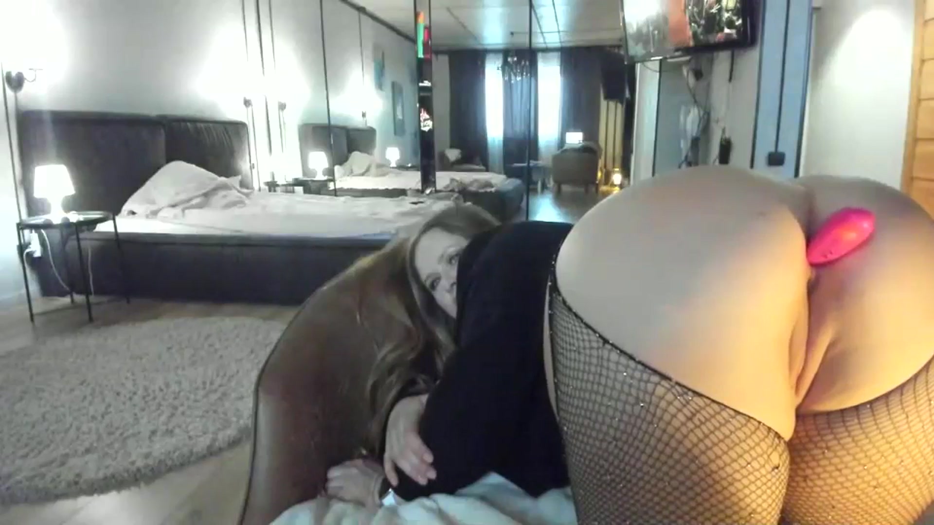 Gallery image thumbnail from F_L_E_U_R's myfreecams stream on, 02/25/2024, 13:29 image 18 of 20