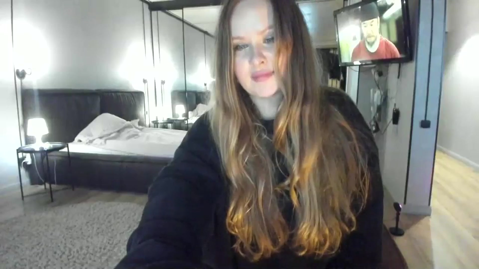 Gallery image thumbnail from F_L_E_U_R's myfreecams stream on, 02/25/2024, 13:29 image 20 of 20