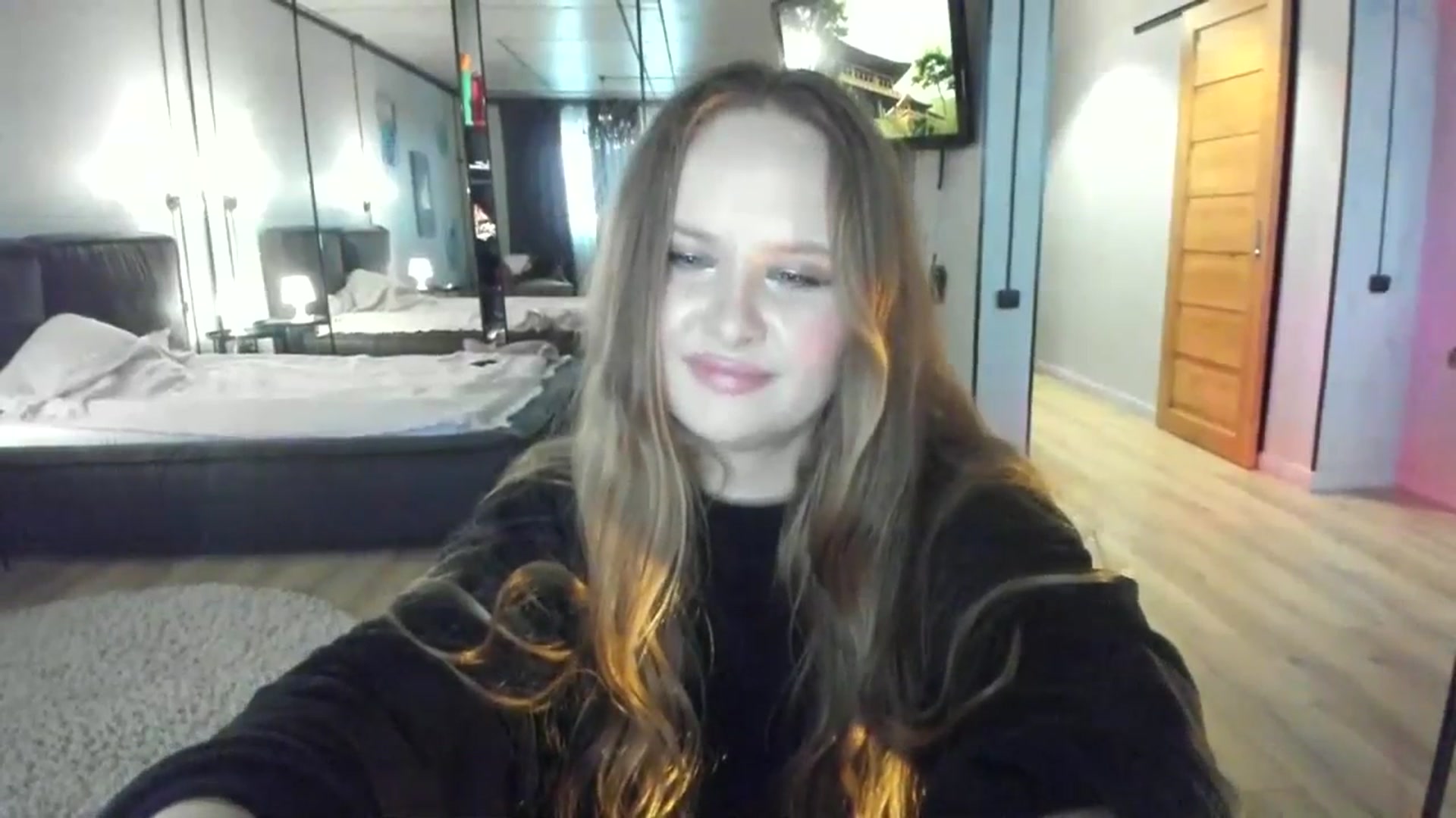 Gallery image thumbnail from F_L_E_U_R's myfreecams stream on, 02/25/2024, 13:29 image 14 of 20