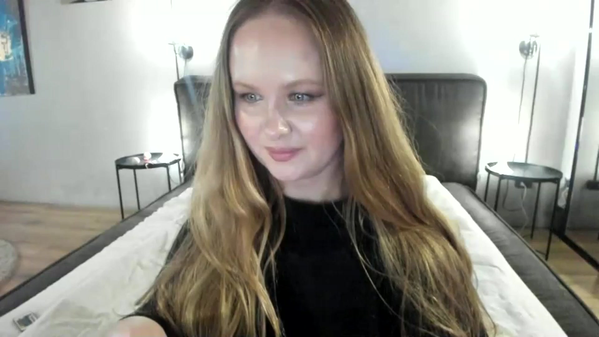 Gallery image thumbnail from F_L_E_U_R's myfreecams stream on, 03/02/2024, 13:36 image 11 of 20