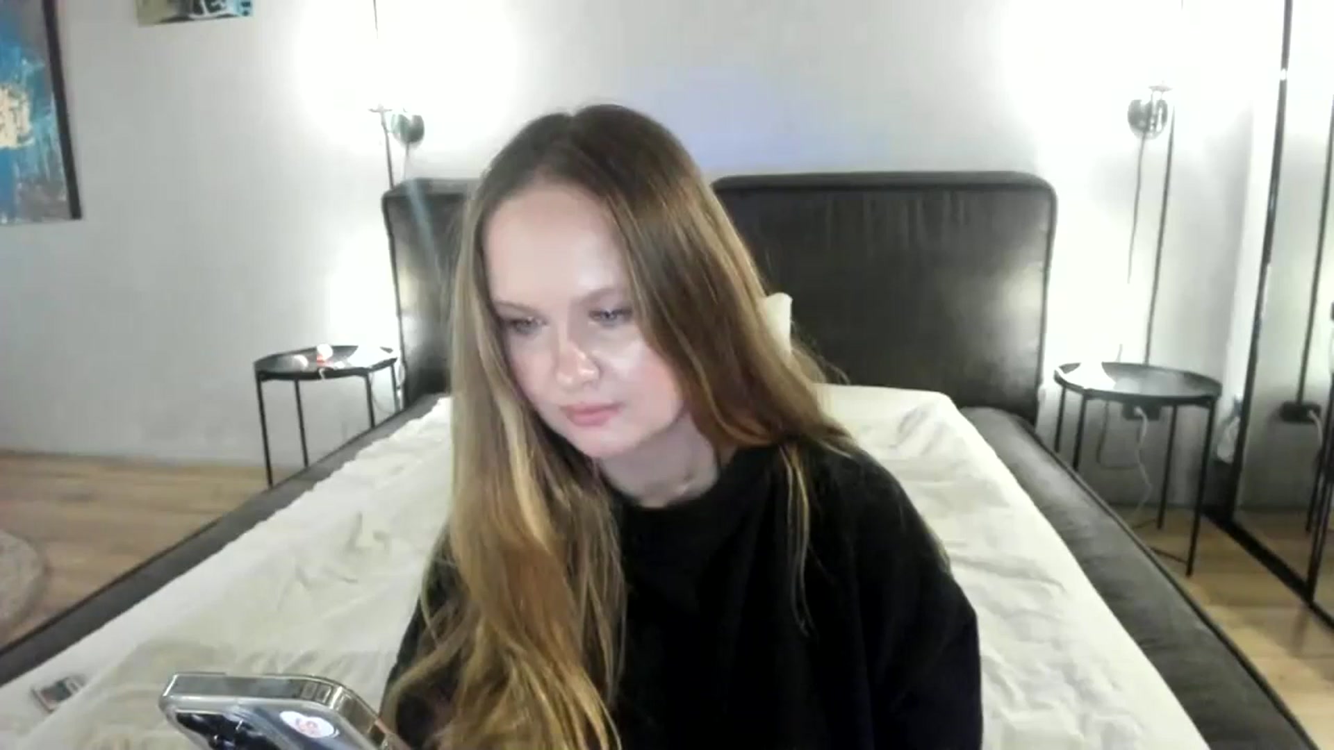 Gallery image thumbnail from F_L_E_U_R's myfreecams stream on, 03/02/2024, 13:36 image 17 of 20