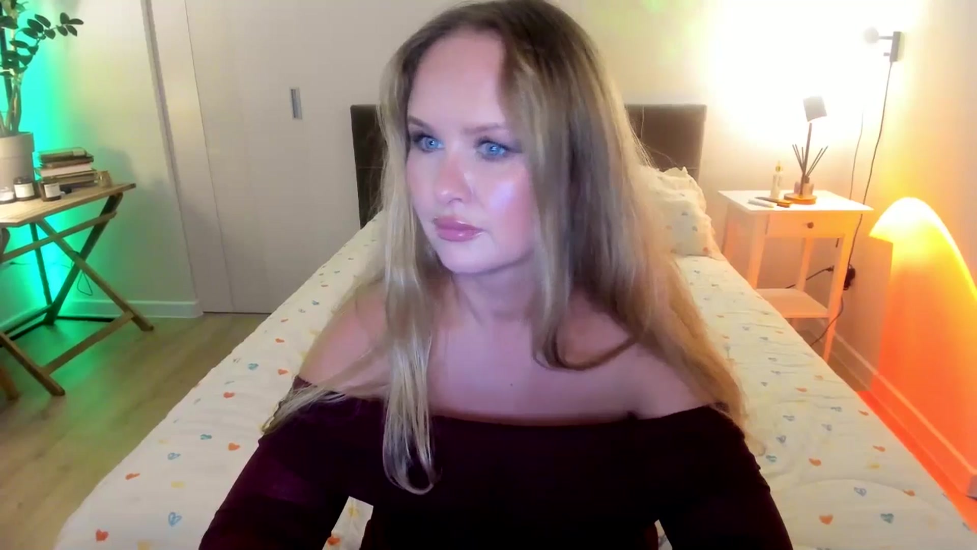 Gallery image thumbnail from F_L_E_U_R's myfreecams stream on, 10/27/2025, 24:48 image 20 of 20