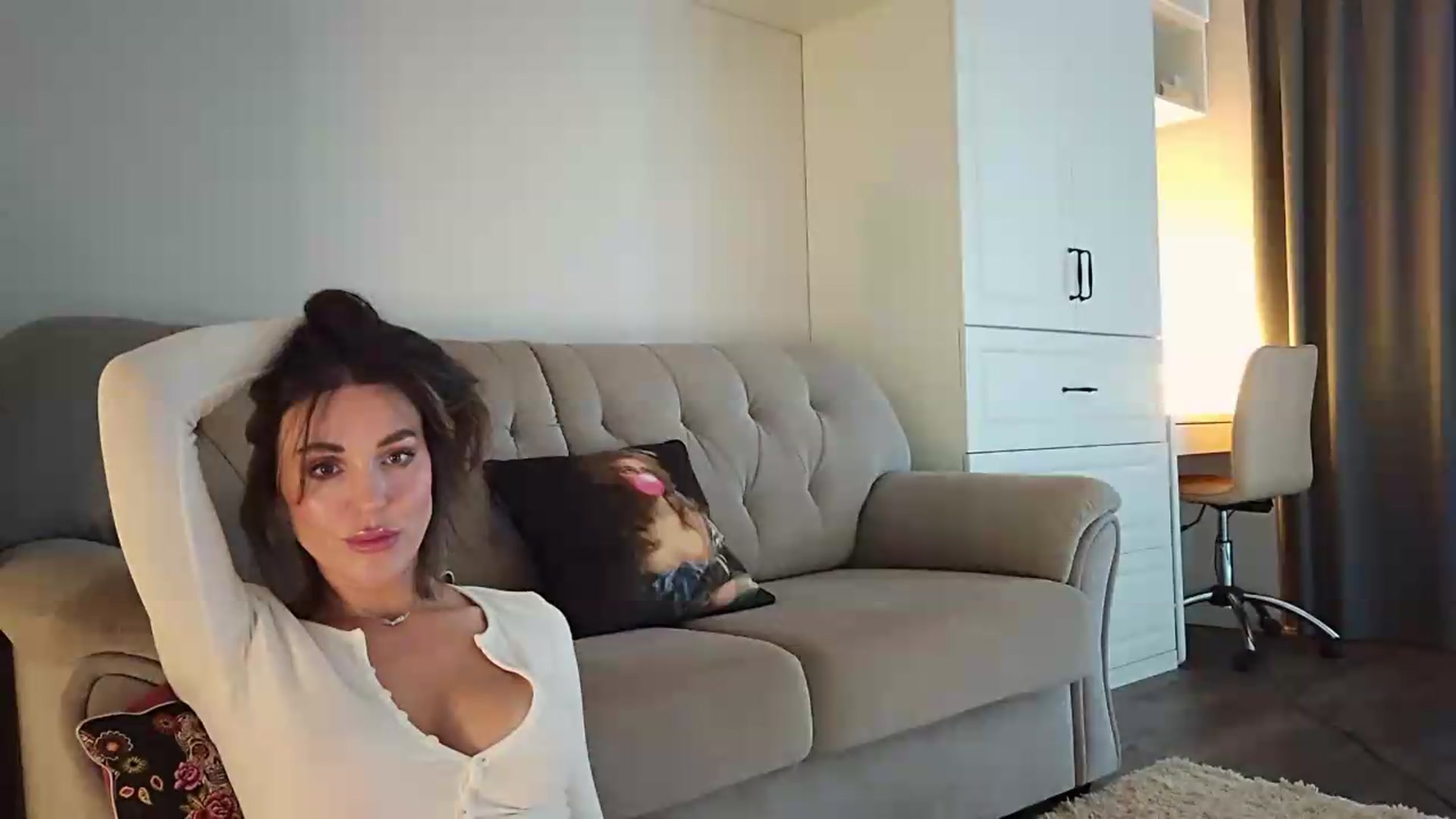 Gallery image thumbnail from Fabwine's myfreecams stream on, 09/13/2026, 07:26 image 4 of 20