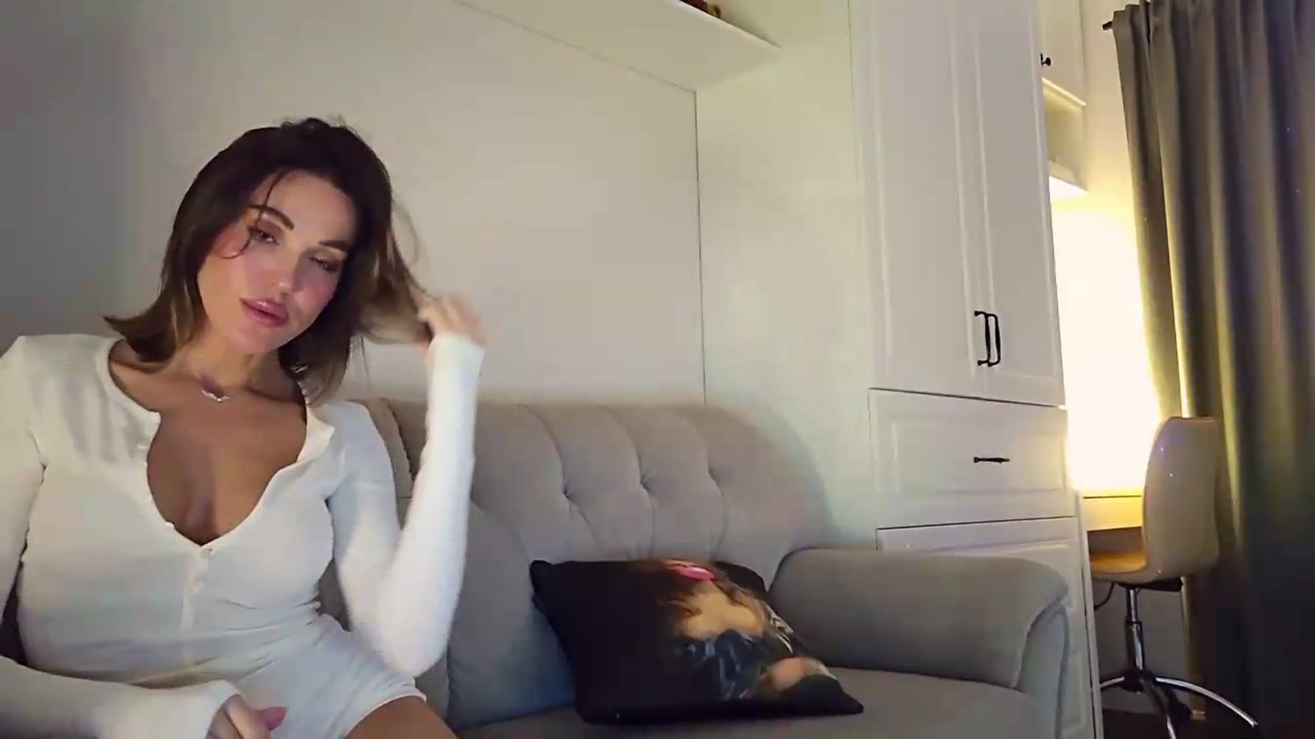 Gallery image thumbnail from Fabwine's myfreecams stream on, 09/13/2026, 12:28 image 4 of 20