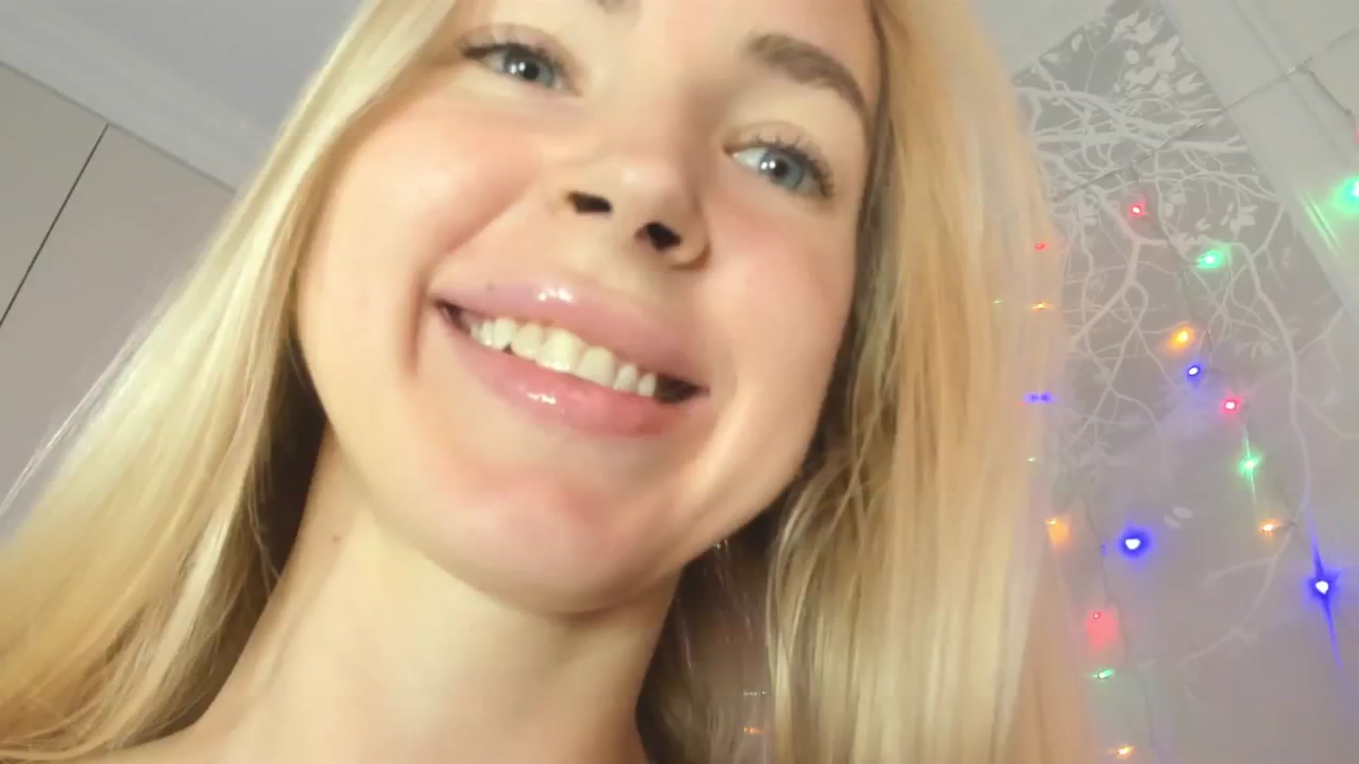 Gallery image thumbnail from FaceBarbie's myfreecams stream on, 11/12/2025, 08:13 image 18 of 20