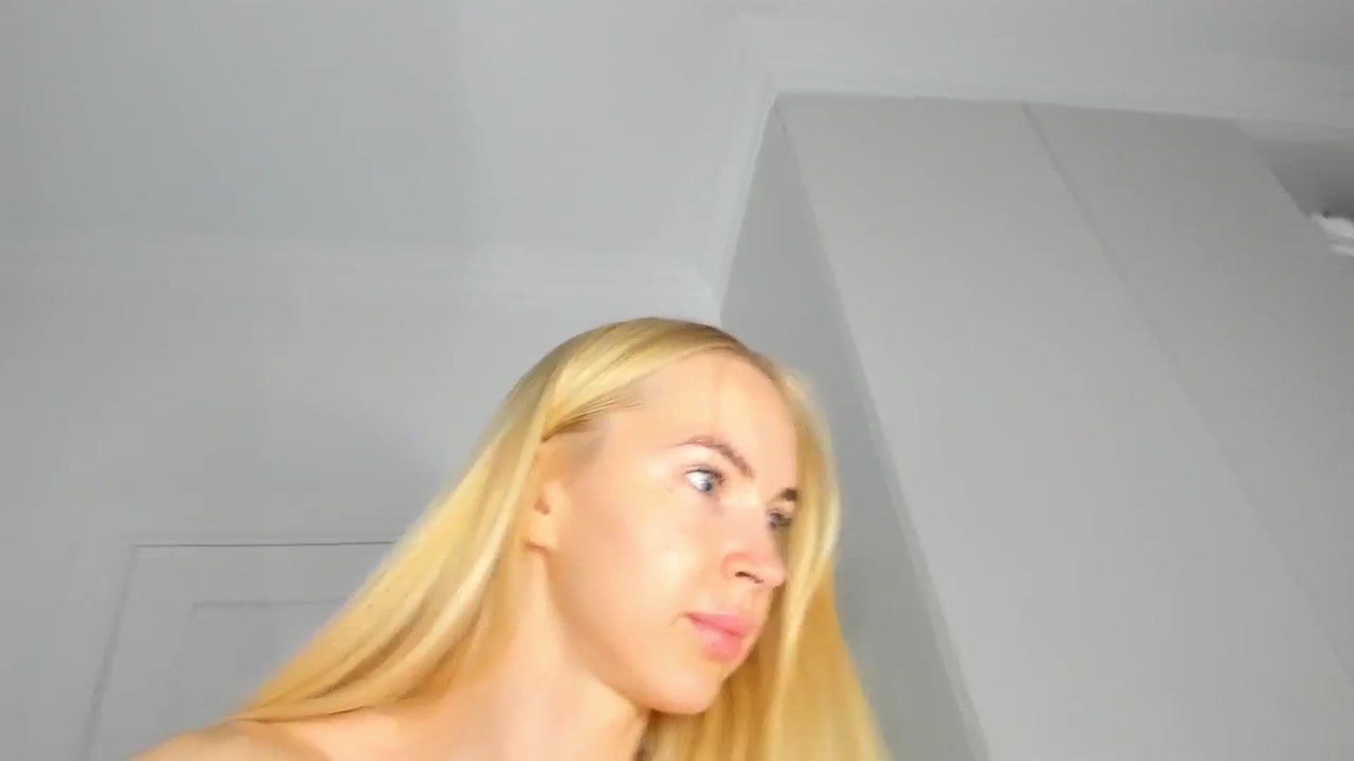 Gallery image thumbnail from FaceBarbie's myfreecams stream on, 12/03/2025, 09:55 image 8 of 20