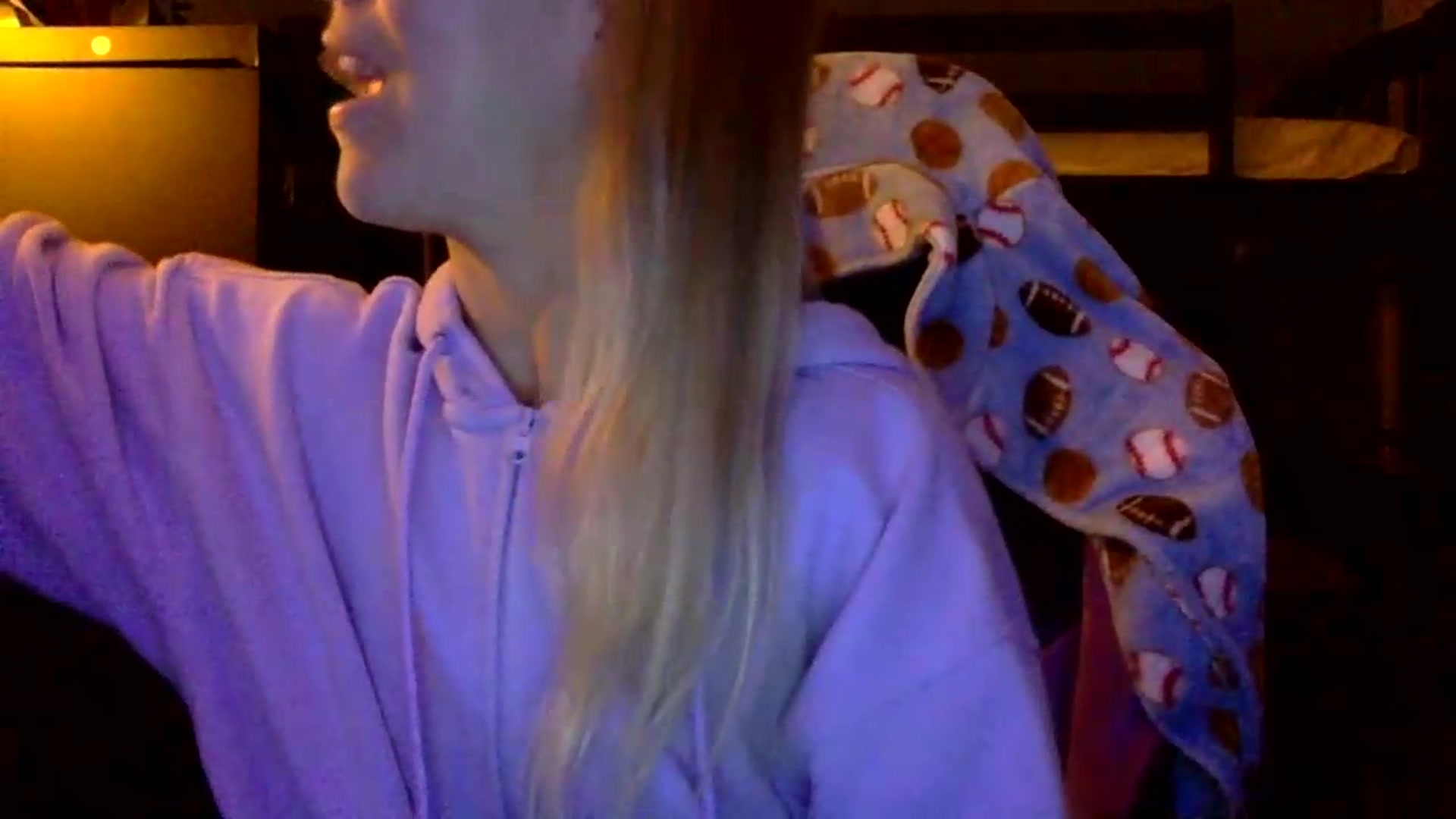 Gallery image thumbnail from FadedJade's myfreecams stream on, 05/27/2026, 10:31 image 17 of 20