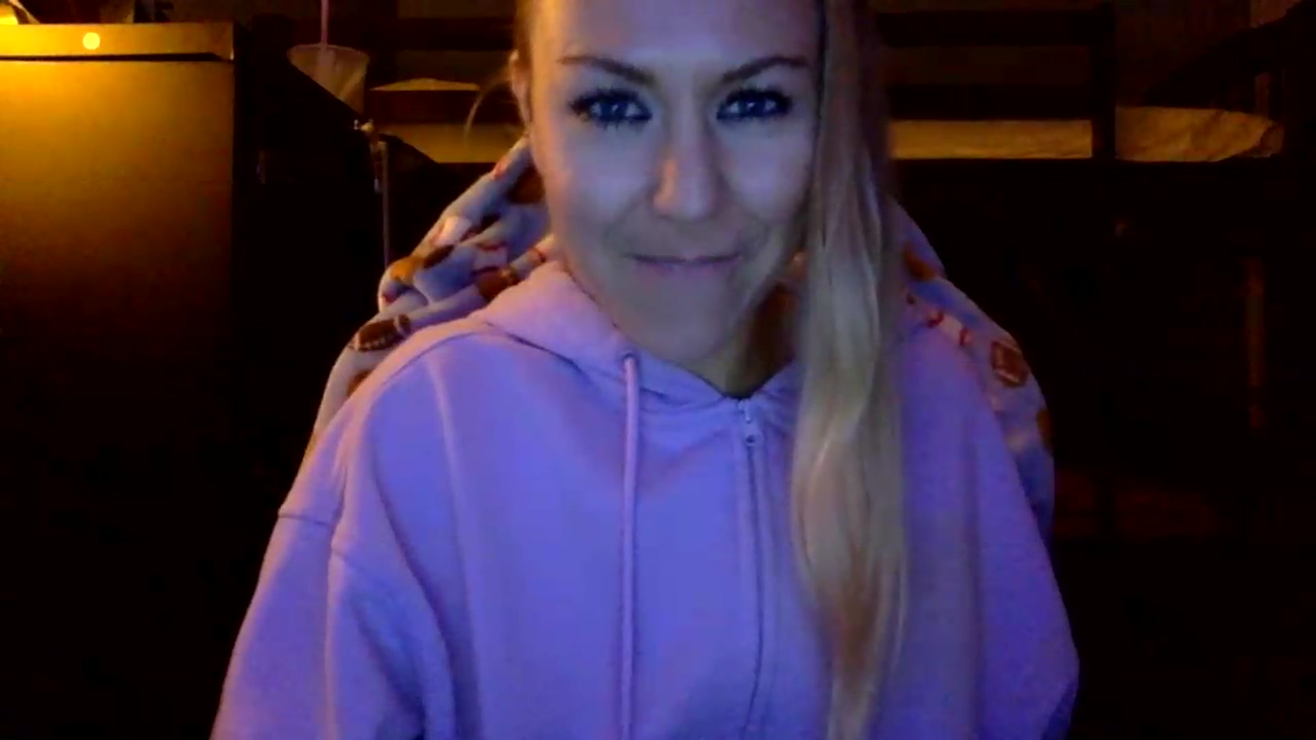 Gallery image thumbnail from FadedJade's myfreecams stream on, 05/27/2026, 10:31 image 18 of 20